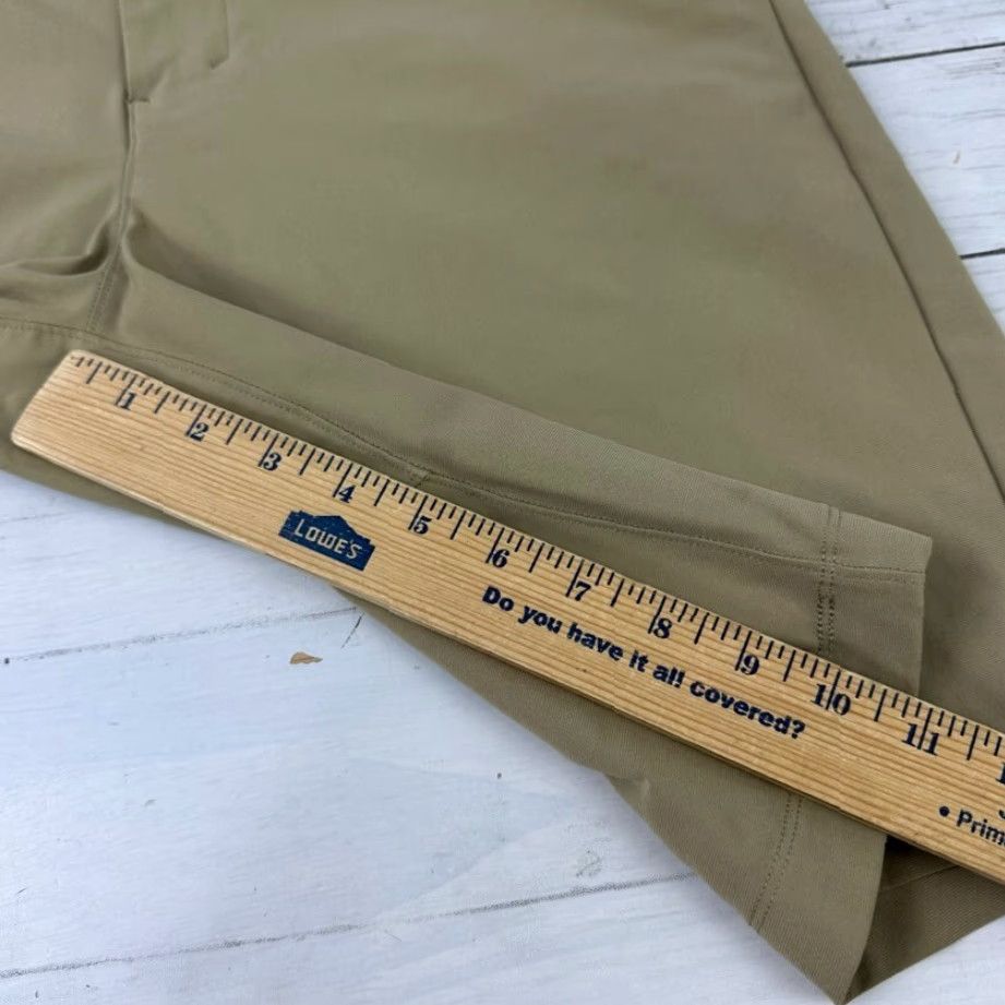 Lululemon Lululemon ABC Classic Fit 11" inseam Shorts Mens Size 31 Tan Golf Size US 31 - 7 Thumbnail