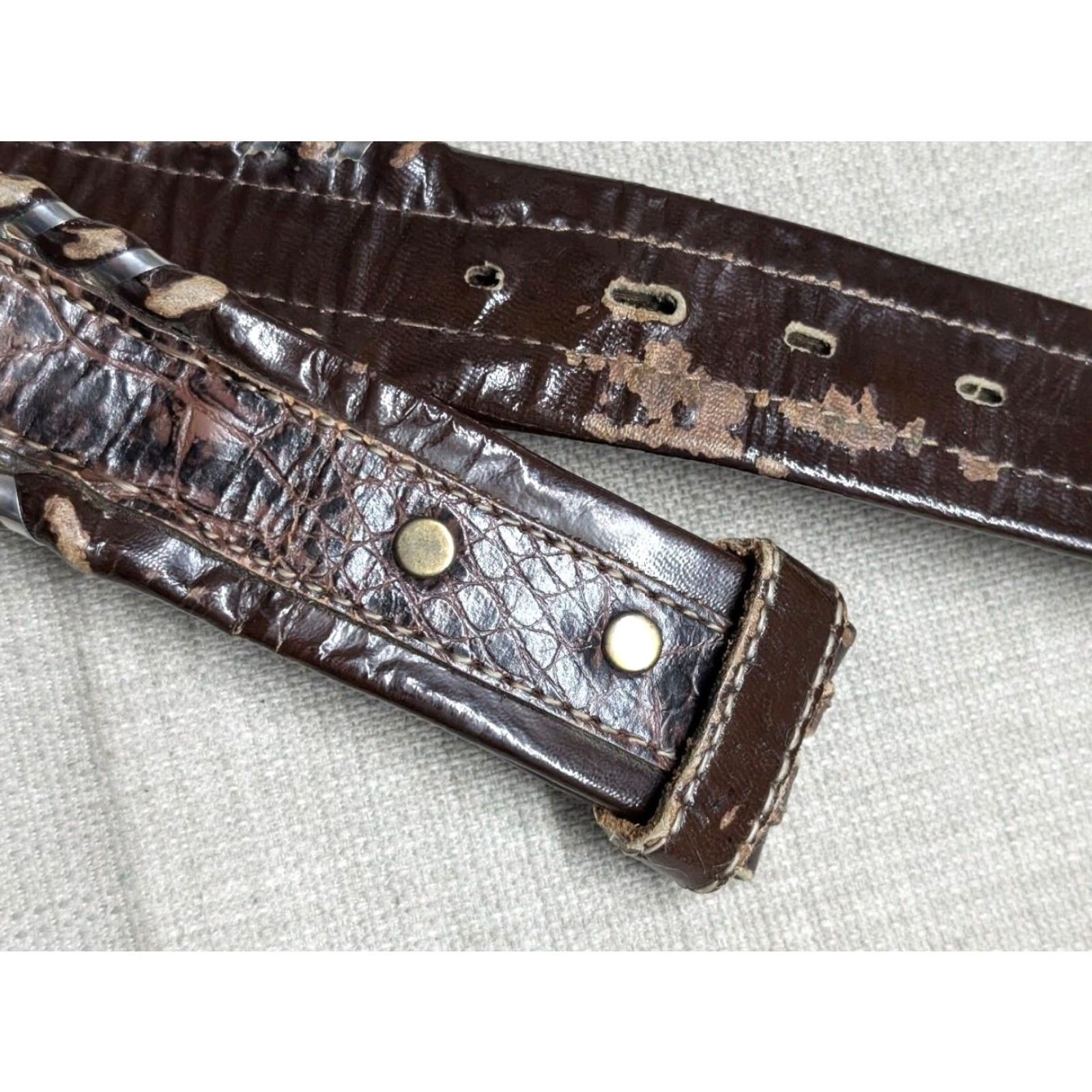 Vintage VINTAGE Circle Y belt Western Men 38 Brown Cowhide Leather Alligator Embossed Buckle Western Belt Mens Size 38 - 3 Thumbnail