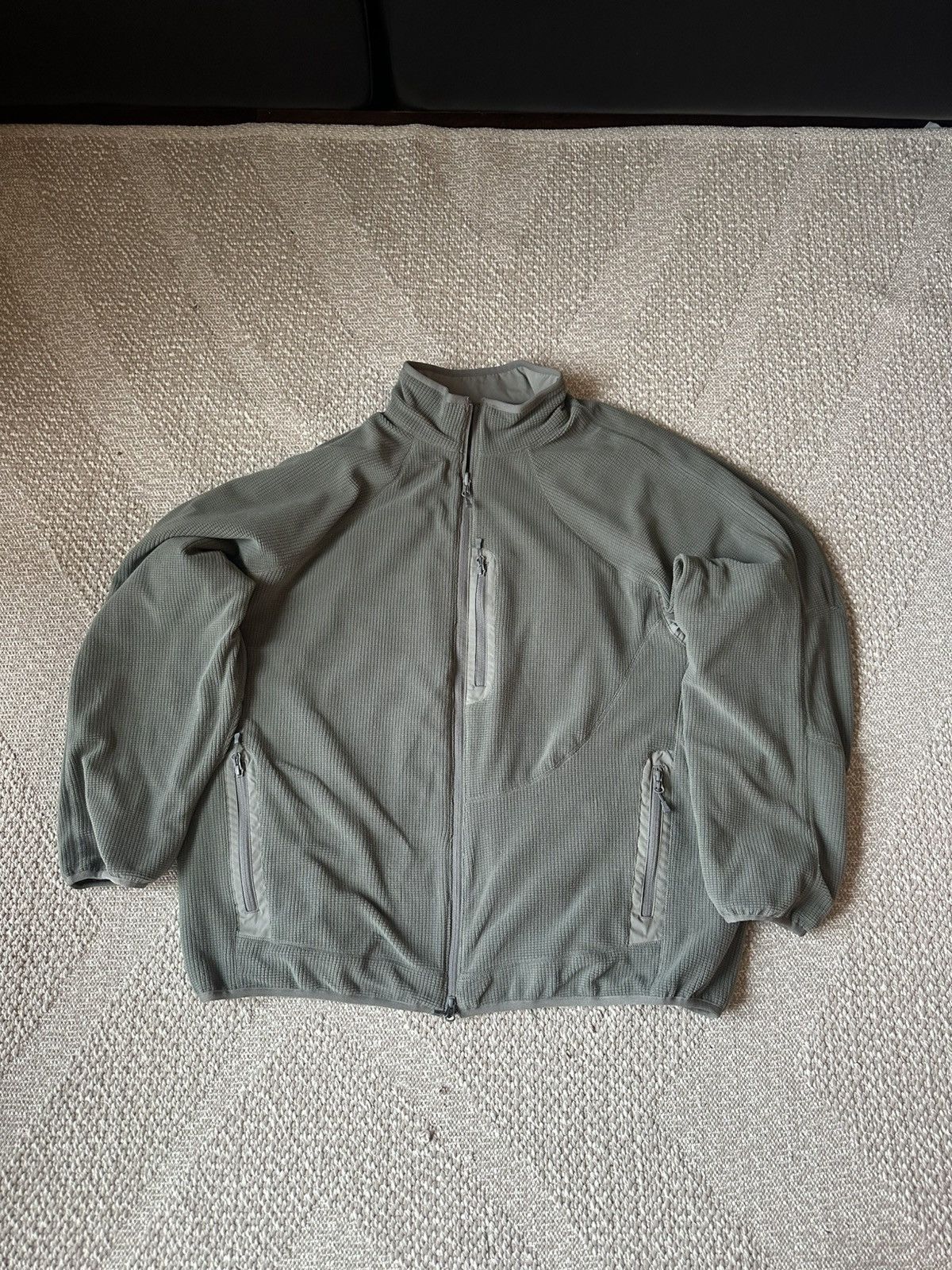 DAIWA PIER39 TECH REVERSIBLE MIL ECWCS STAND JACKET — WOLF GREY Size US XL / EU 56 / 4 - 5 Thumbnail