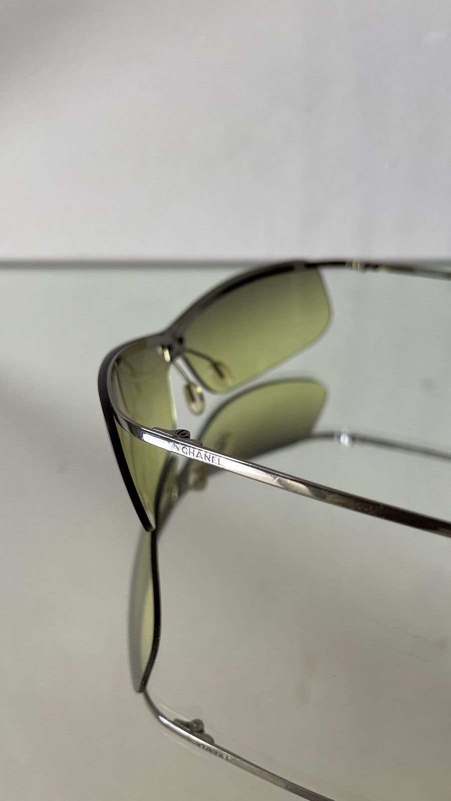 Chanel chanel summer 2000 rimless yellow ombre tint sunglasses y2k Size ONE SIZE - 6 Thumbnail