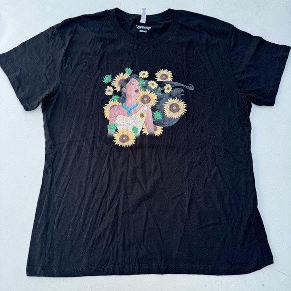 Disney NEW WOMEN’S DISNEY POCAHONTAS FLORAL PRINCESS BLACK TEE XL Size US XL / EU 56 / 4 - 1 Thumbnail