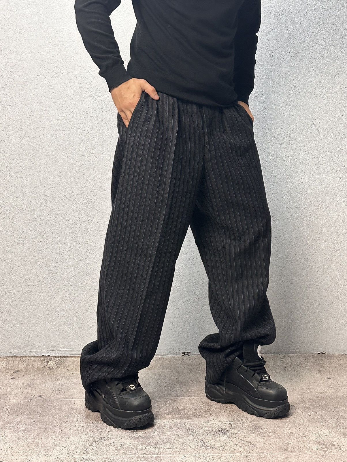 Marithe + Francois Girbaud Military 80s France Pleated Black Pants Avantgarde Style Size US 34 / EU 50 - 3 Thumbnail