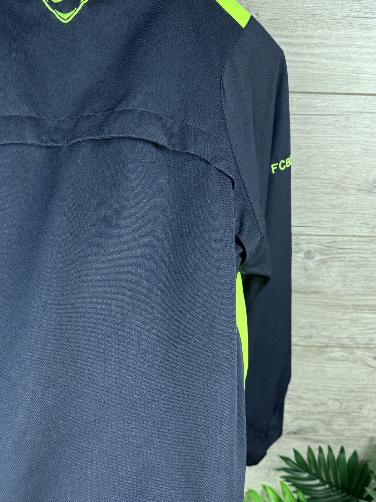 Nike 2005-06 Barcelona Nike Track Jacket Size S Size US S / EU 44-46 / 1 - 13 Thumbnail