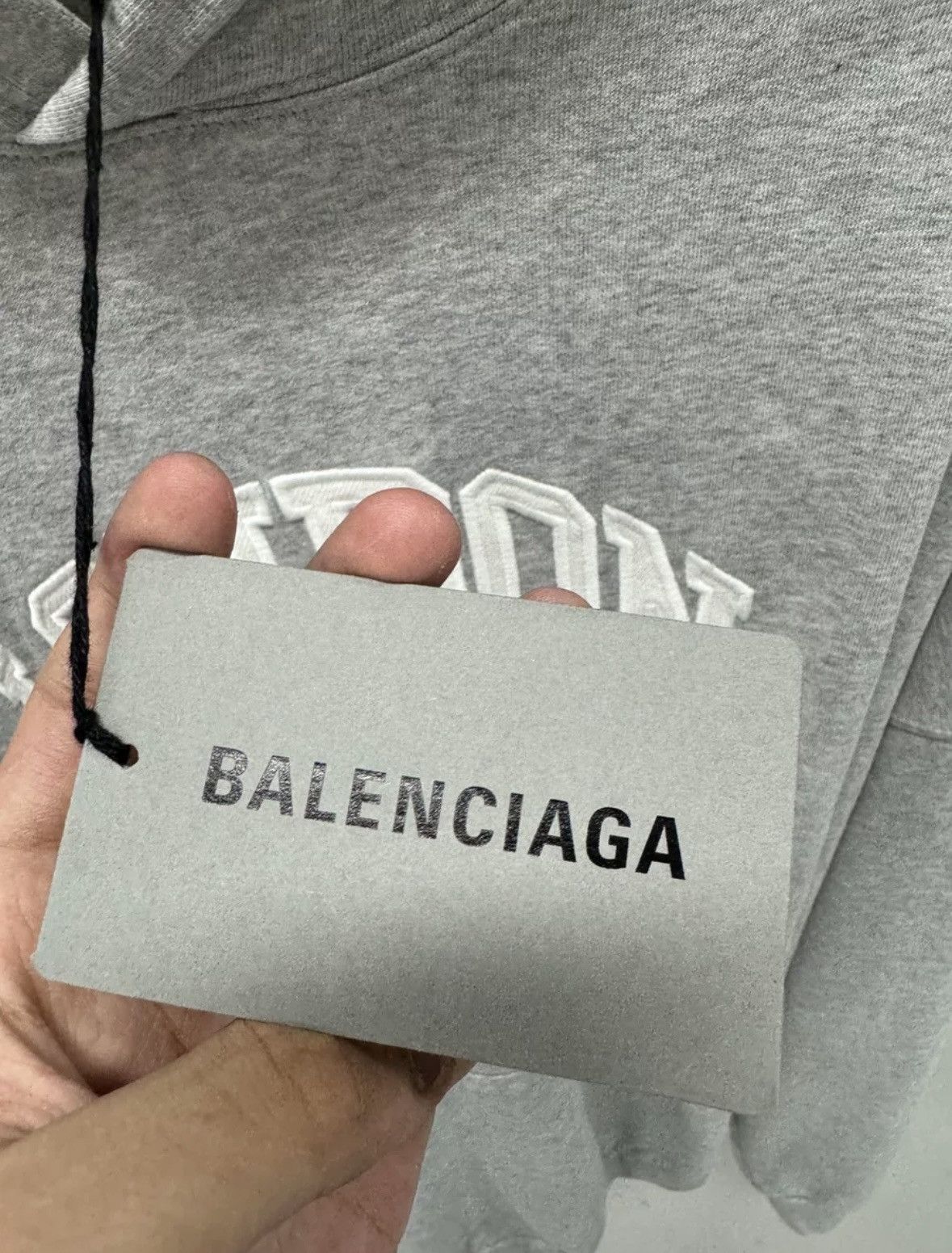 Balenciaga Balenciaga 22fw London hoodies Size US XXL / EU 58 / 5 - 3 Thumbnail