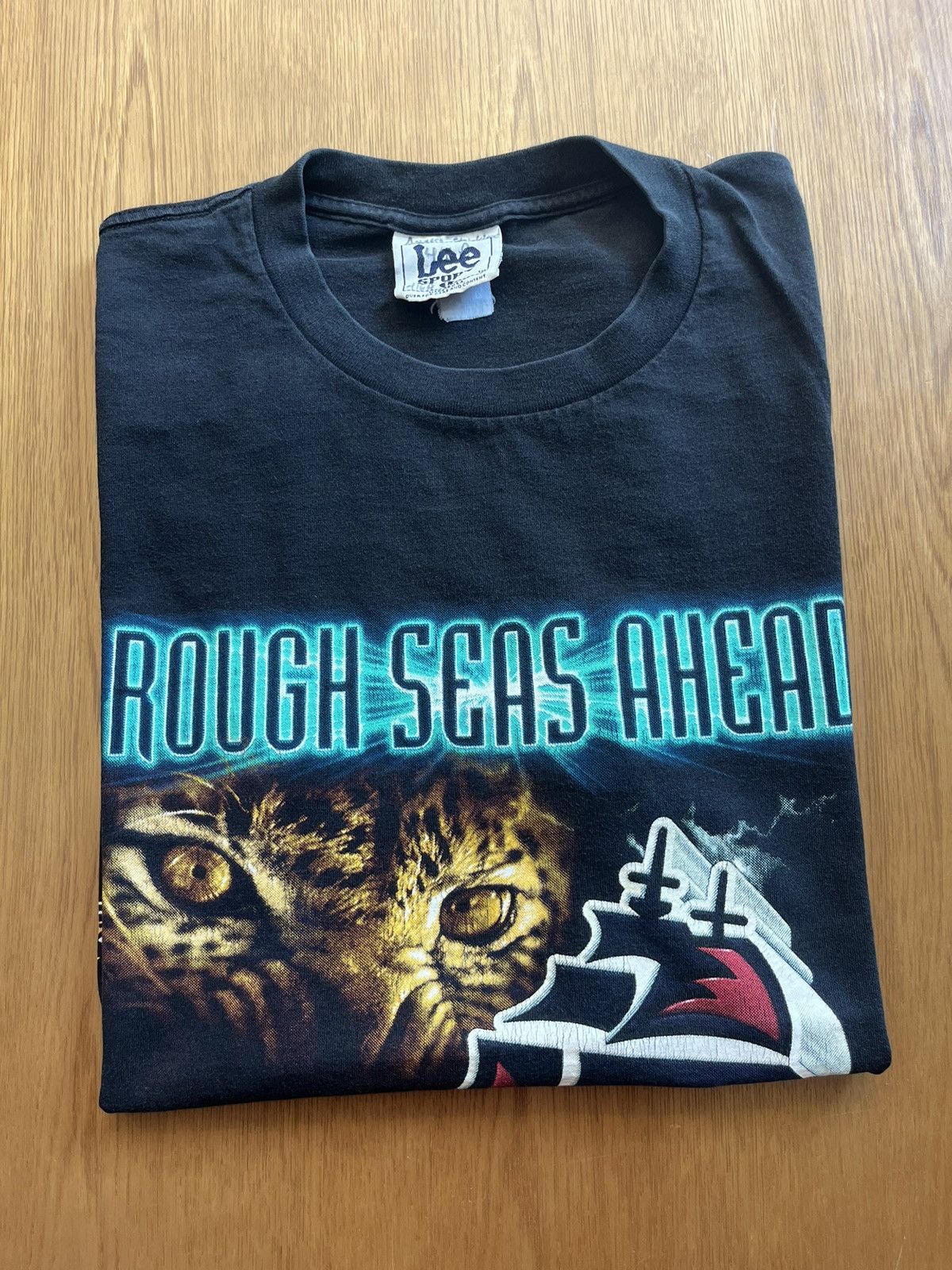 NFL Vtg Rough Seas Ahead Jaguars vs Buccaneers 1998’s Tshirt Size US L / EU 52-54 / 3 - 1 Thumbnail