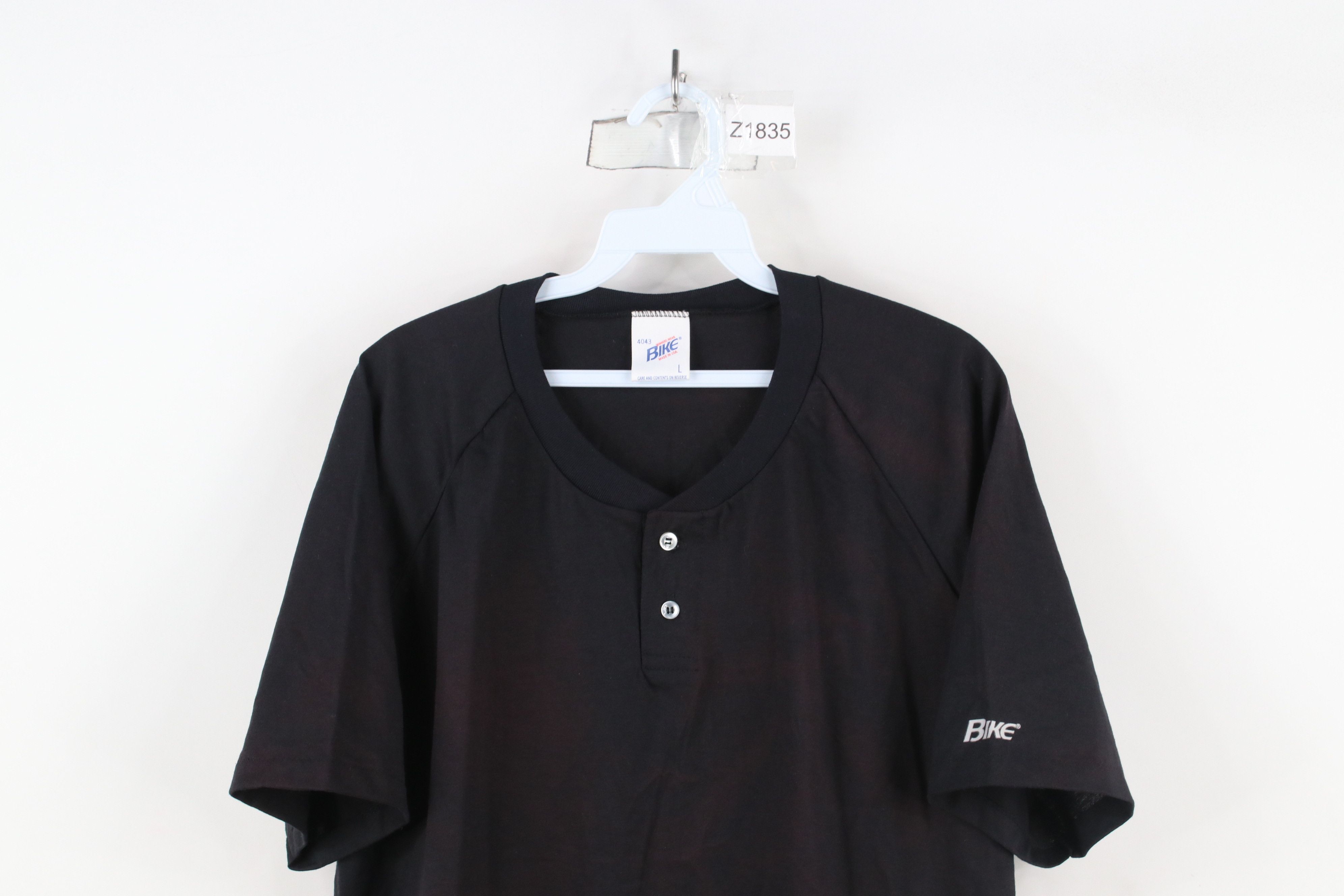 Vintage Vintage 90s Streetwear Faded Blank Henley T-Shirt Black USA Size US L / EU 52-54 / 3 - 2 Thumbnail