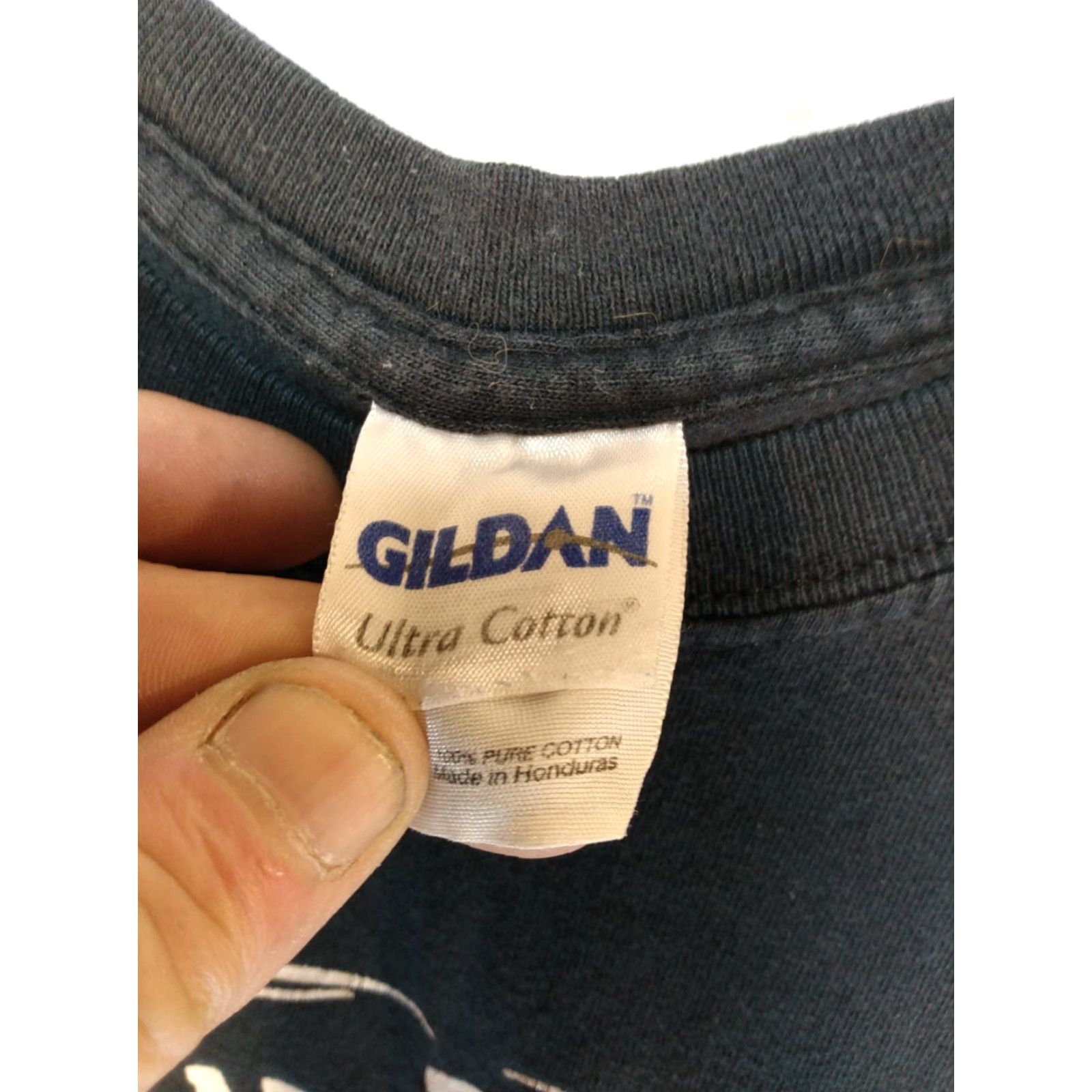 Gildan Brad Paisley T-Shirt Black Gildan Cotton Short Sleeve Crew Neck Regular Mens Small SS All Seasons Music Paisley Double-Sided Vintage? No. Size US S / EU 44-46 / 1 - 3 Thumbnail