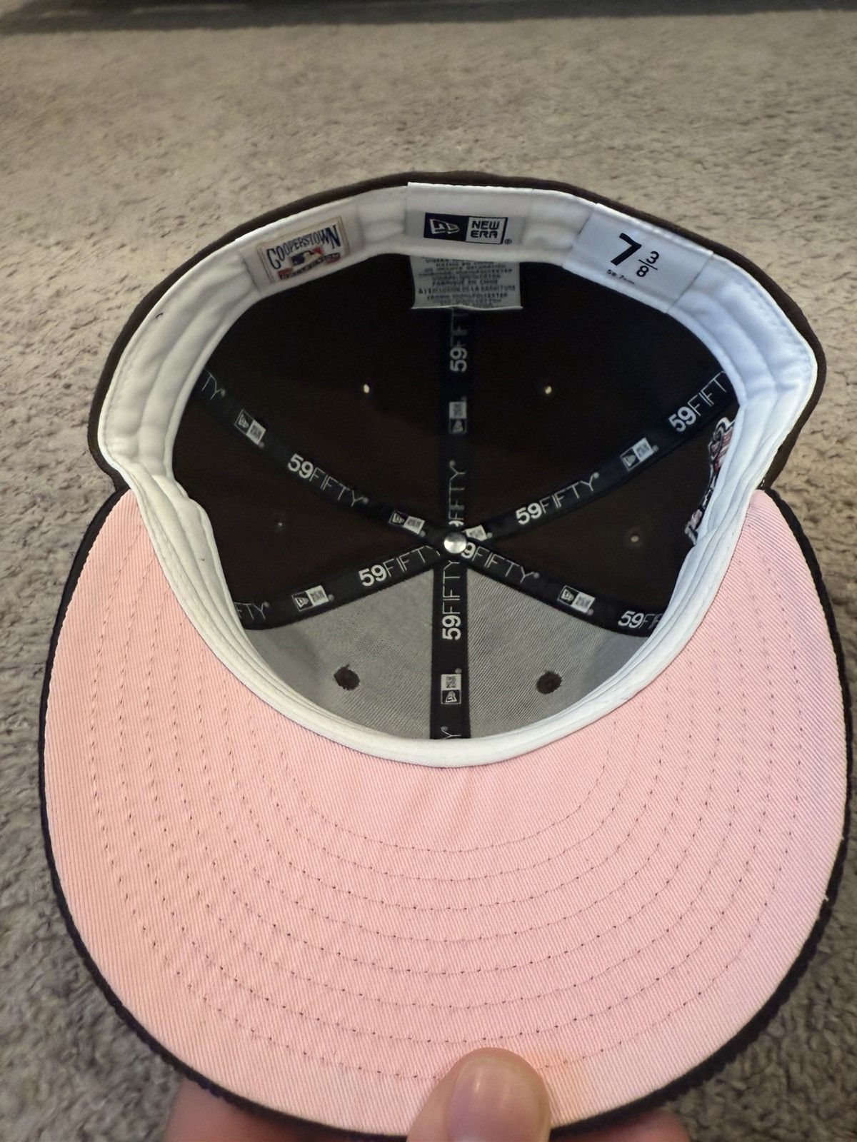 New Era Seattle Mariners Throwback Pink Brim 7 3/8 Size ONE SIZE - 3 Thumbnail