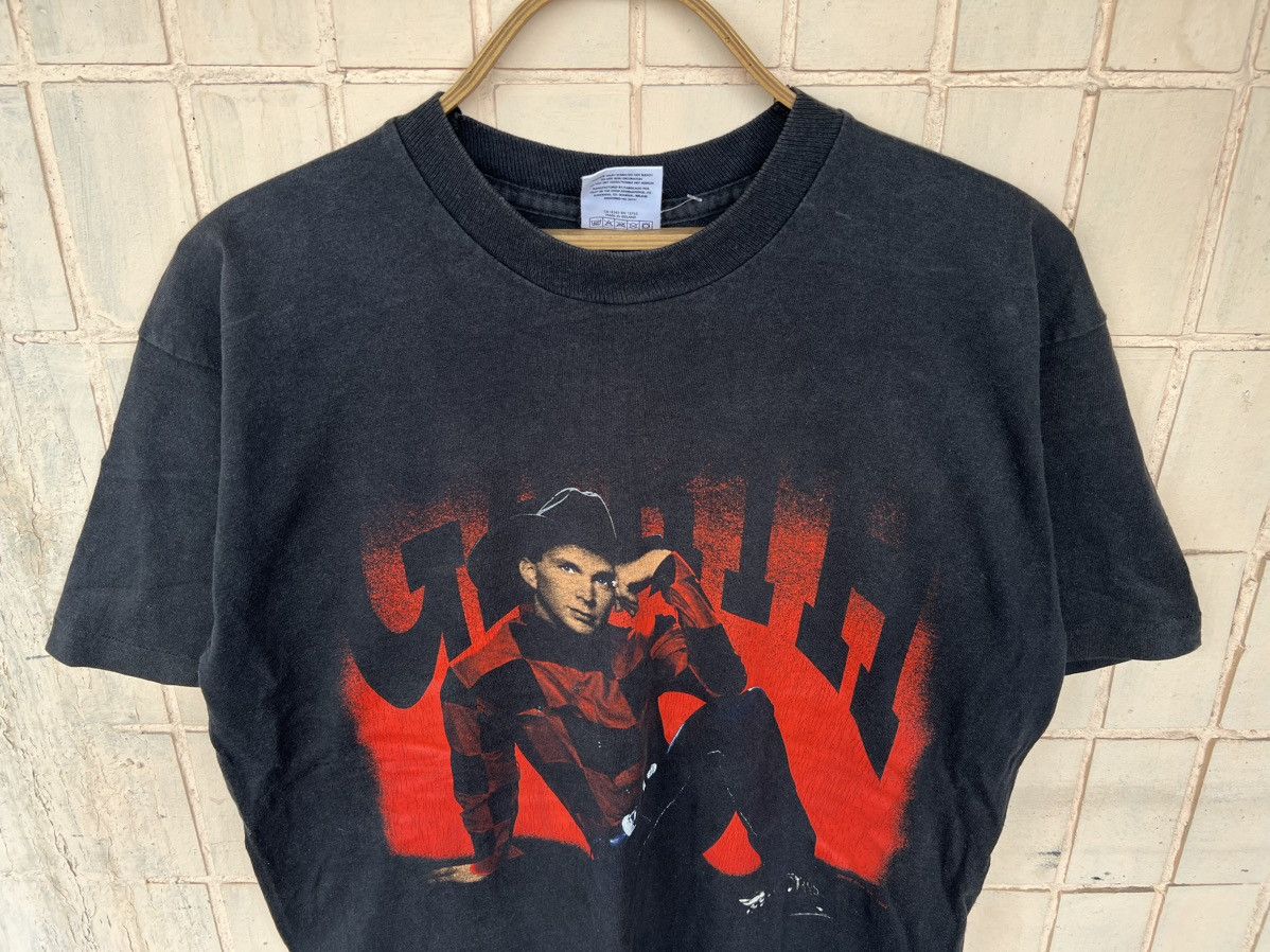 Band Tees Vintage Garth Brooks blue rose 1994 world tour Size US L / EU 52-54 / 3 - 3 Thumbnail