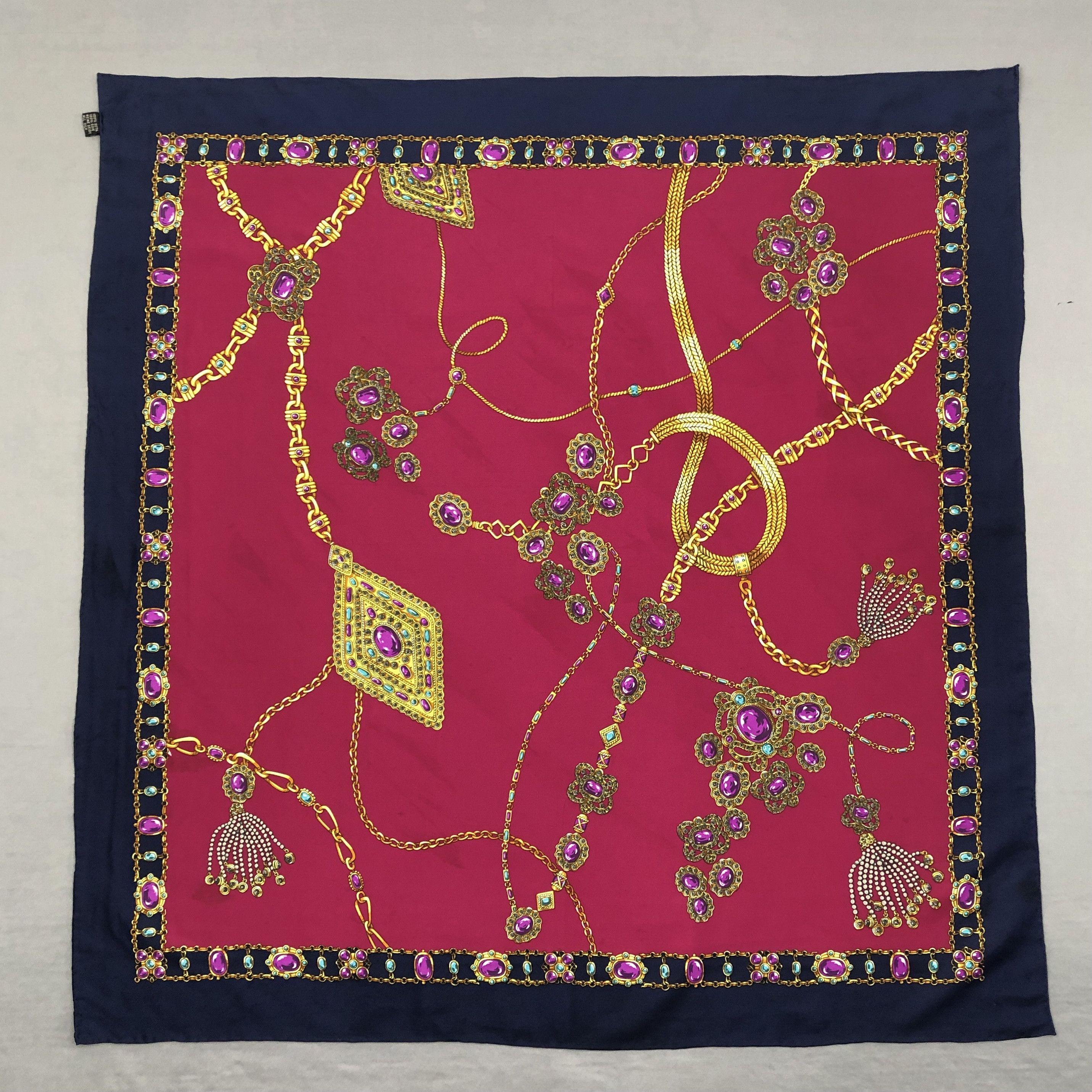 Other Vintage SILK Scarf Twill Stole Wraps Scarves Size ONE SIZE - 1 Thumbnail