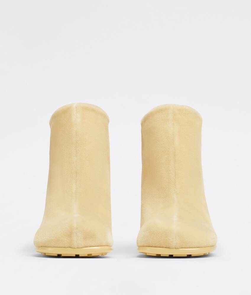Bottega Veneta o1y0725 Velvet Ankle Boots in Beige Size US 10 / IT 40 - 2 Thumbnail