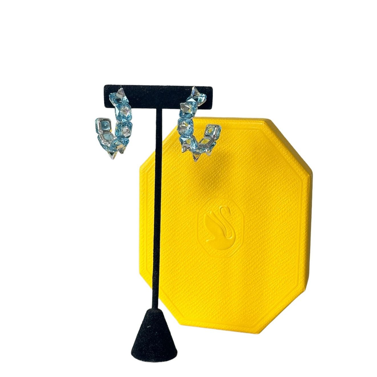 Swarovski Swarovski Ortyx hoop earrings Pyramid cut, Blue Size ONE SIZE - 1 Thumbnail