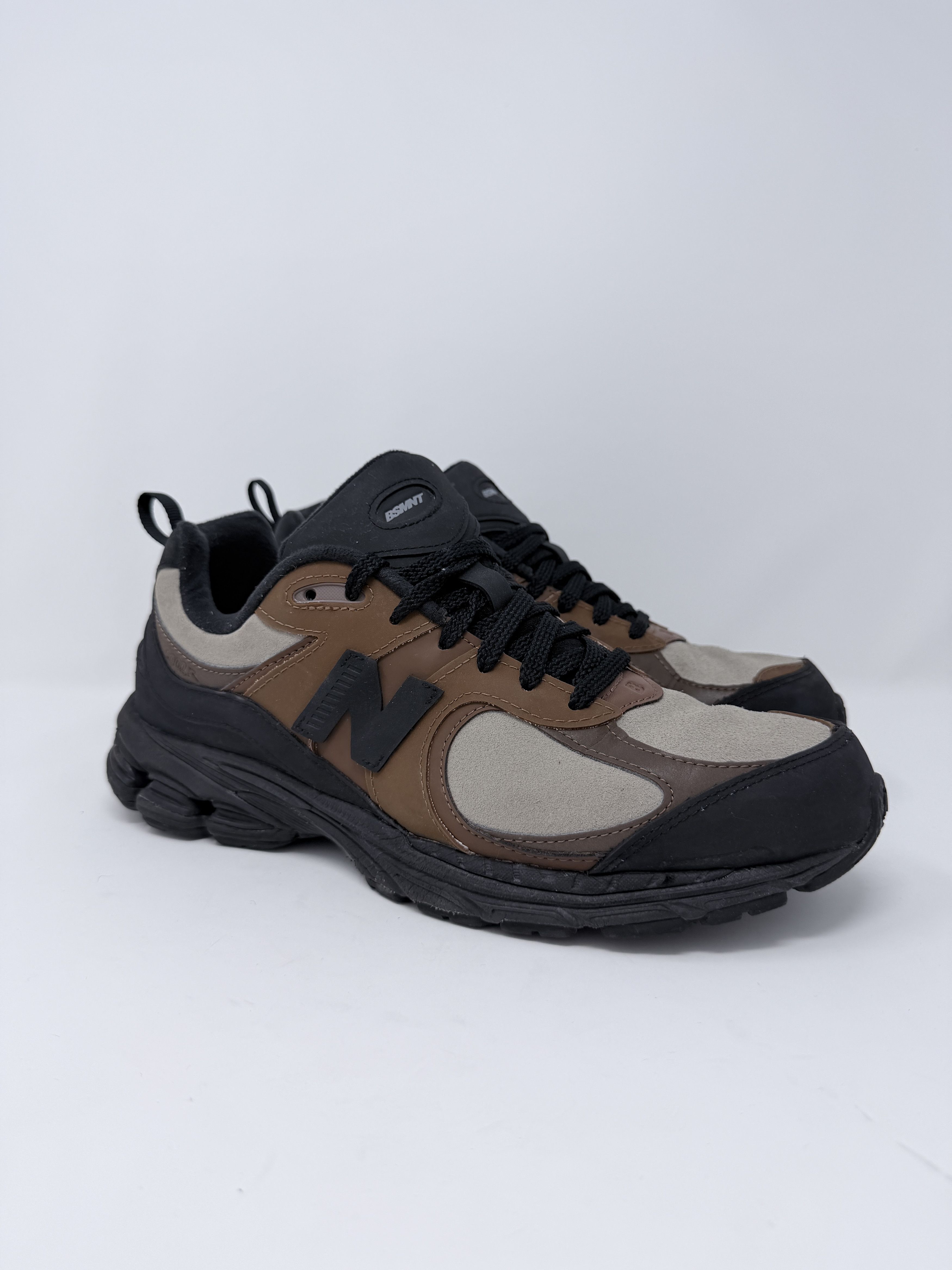 New Balance × The Basement BSMNT New Balance 2002R Earth Brown Basement Size US 10.5 / EU 43-44 - 1 Thumbnail