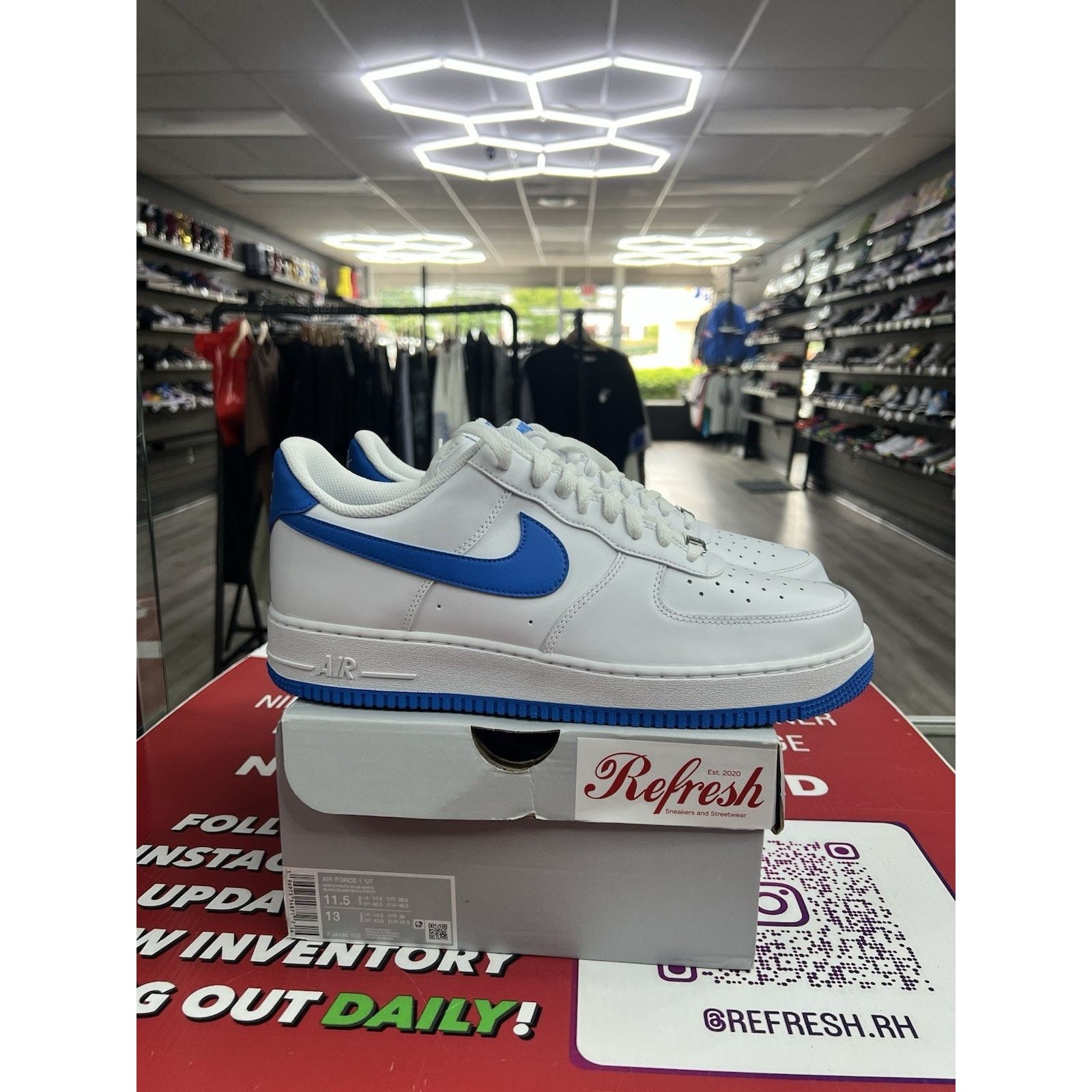 Nike NIKE Air Force One 1 Low Ice Cube 2005 US 11 White Blue Icy 