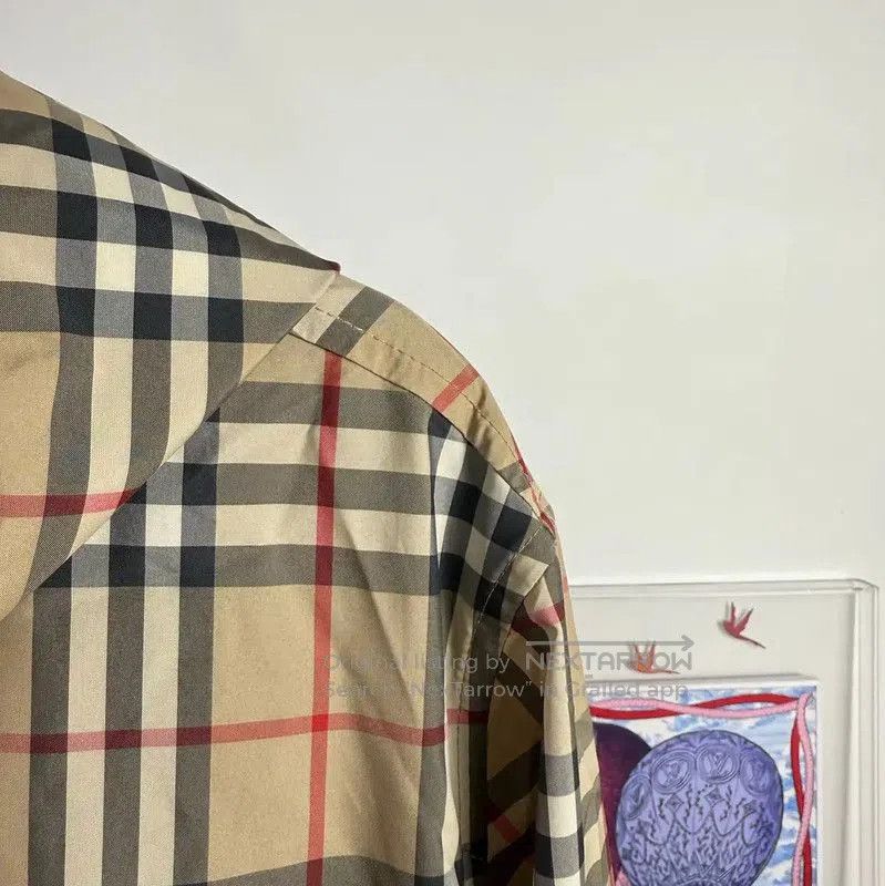 Burberry Burberry Color-Block Women's Jacket in Large. Size L / US 10 / IT 46 - 4 Thumbnail