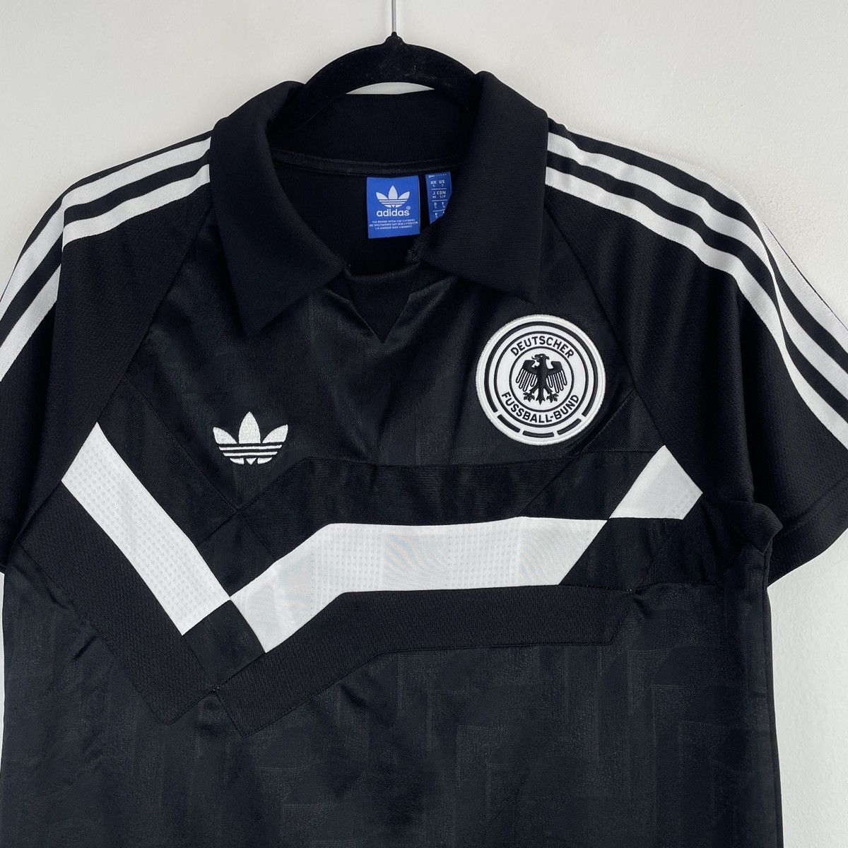 Adidas Germany Adidas Genuine Retro Polo T-Shirt Jersey size S Size US S / EU 44-46 / 1 - 2 Thumbnail
