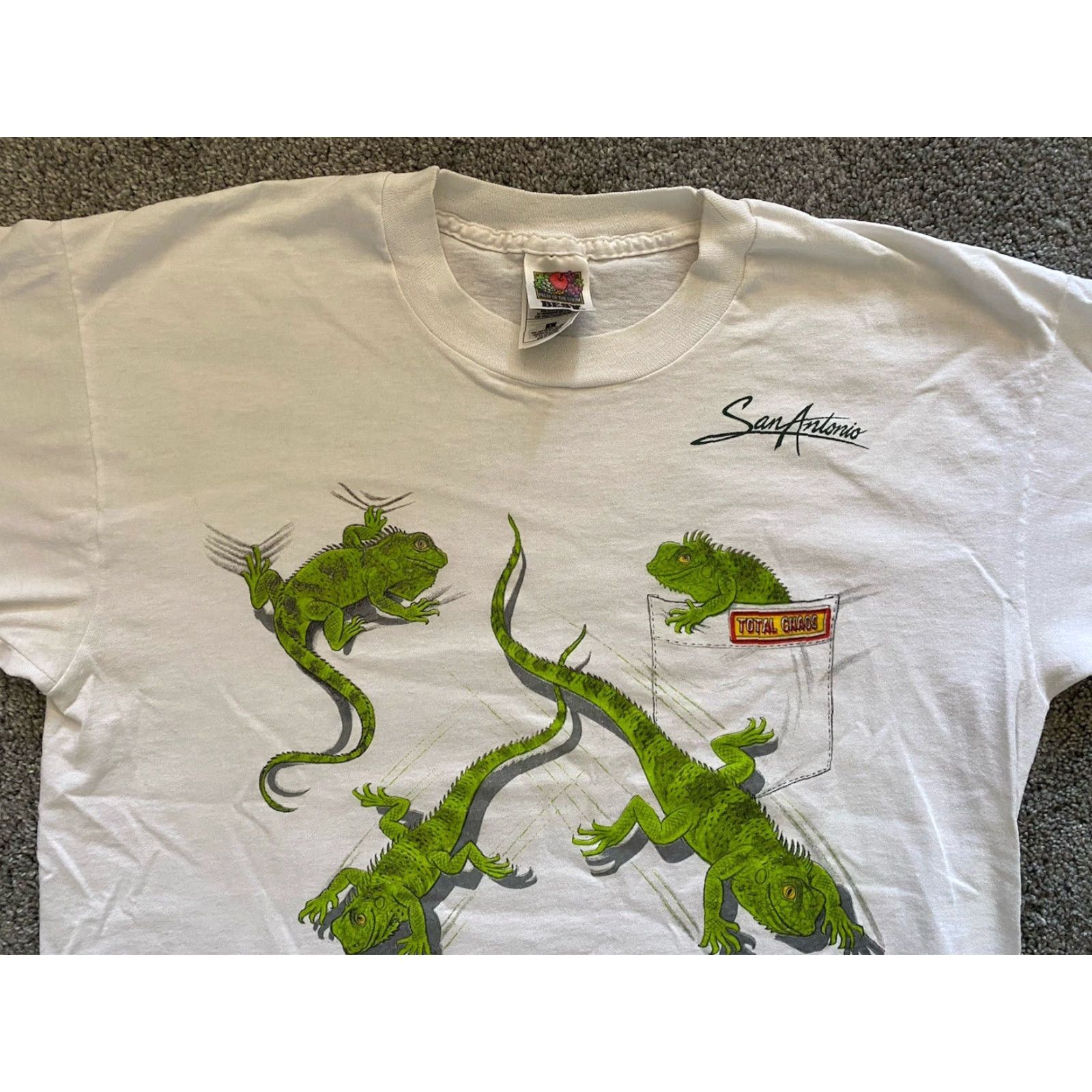 Fruit Of The Loom VINTAGE Fruit Of The Loom Single Stitch T Shirt Men’s L San Antonio Total Chaos Shirt Mens L White 90s USA Classic Animals Hipster Tot al Chaos Size US L / EU 52-54 / 3 - 4 Thumbnail