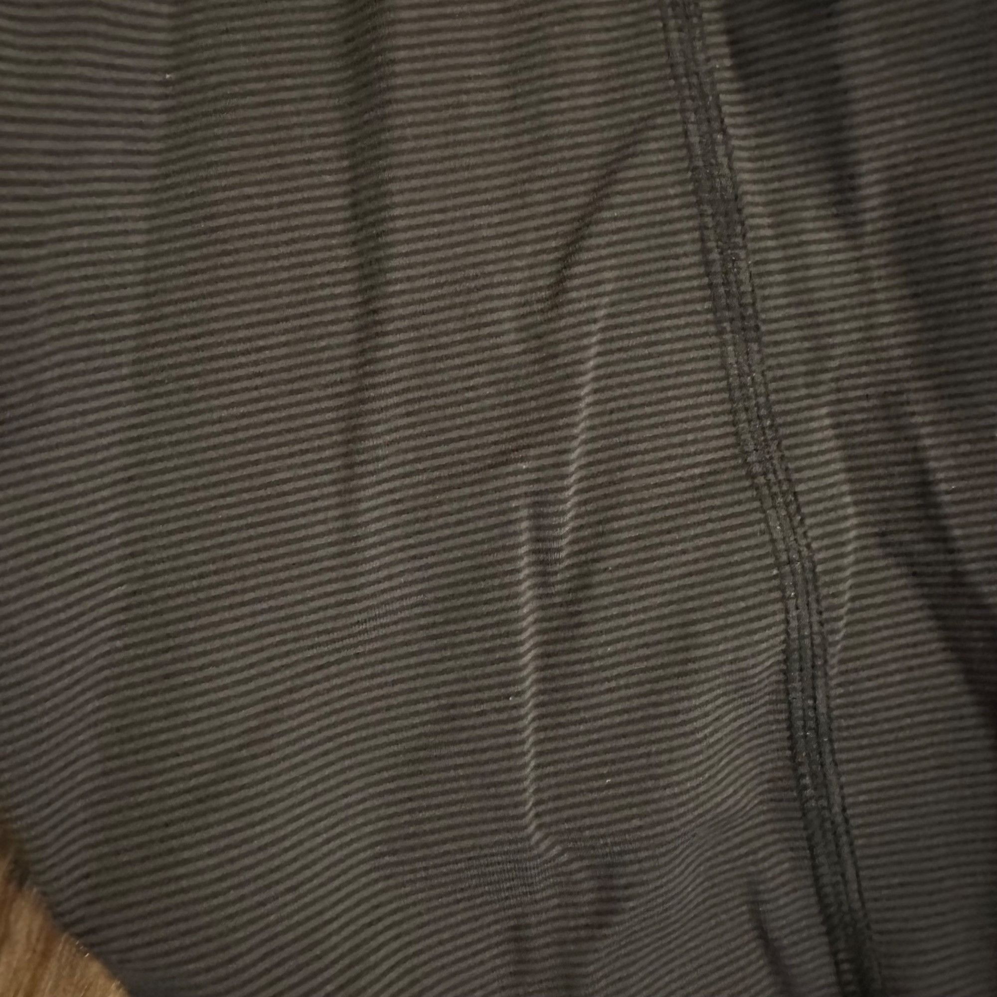 Lululemon Lululemon Run Pace Crop black/gray striped ruched sides acti Size 28" / US 6 / IT 42 - 8 Thumbnail