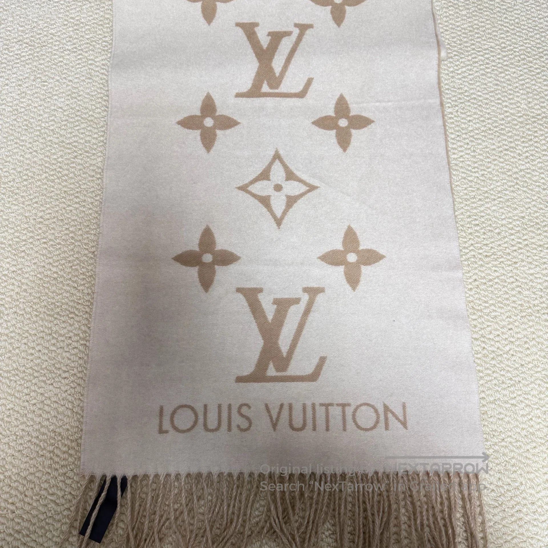 Louis Vuitton LV Cashmere Printed Shawl Scarf. Size ONE SIZE - 4 Thumbnail