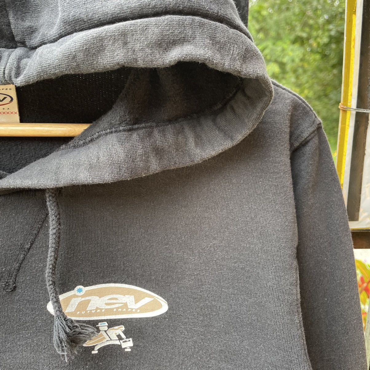 Vintage 🔥Vintage 90s NEV Future Shapes Surf Big Logo Pullover Hoodie Size US S / EU 44-46 / 1 - 7 Thumbnail