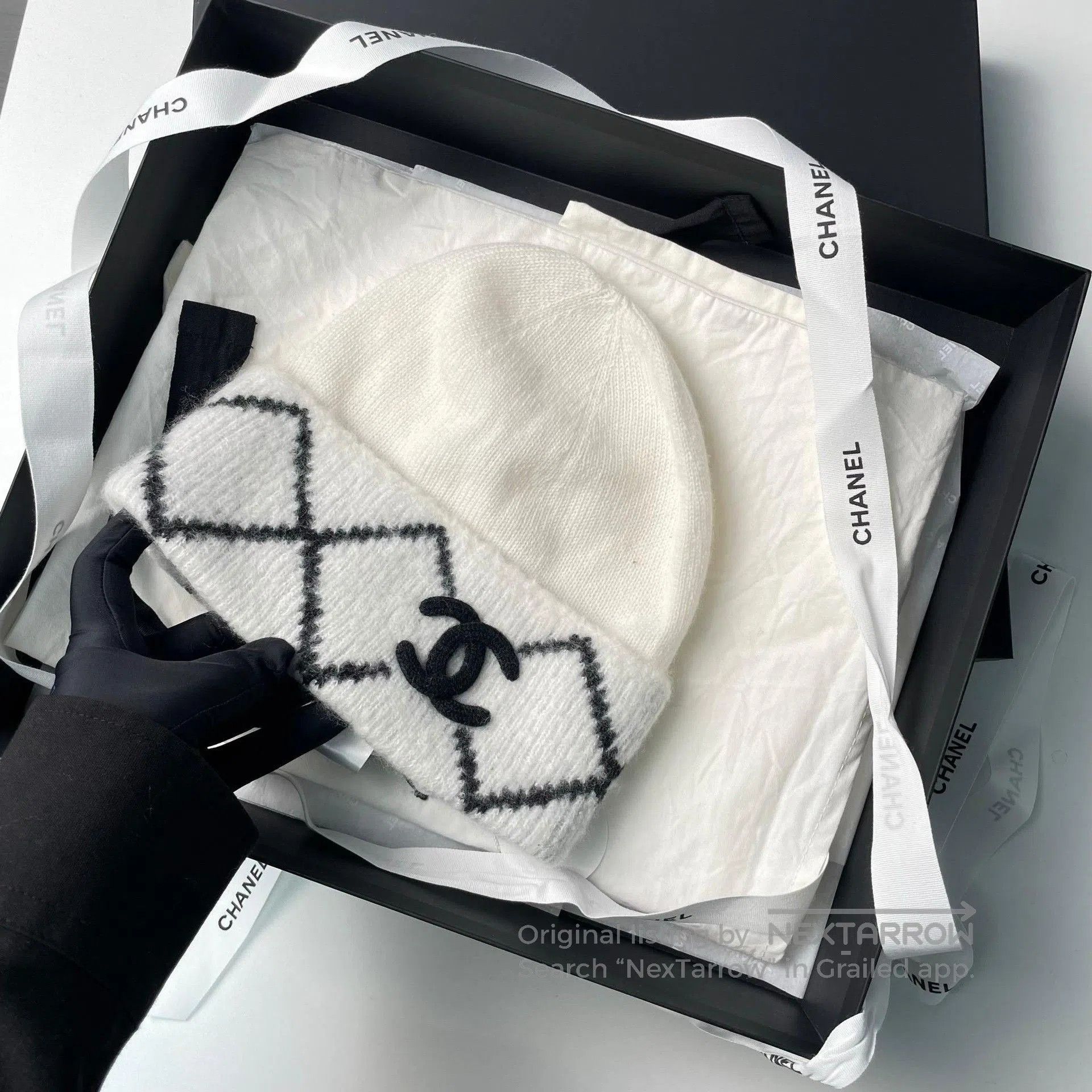 Chanel Chanel Black White Diamond Double C Beanie. Size ONE SIZE - 2 Thumbnail