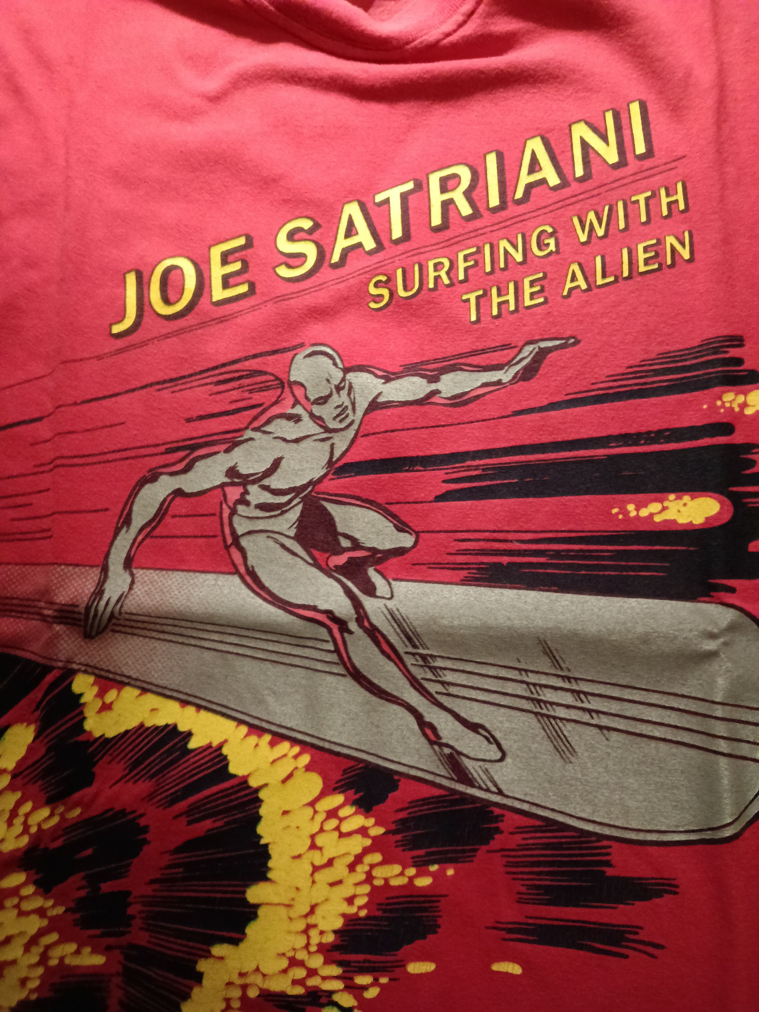 Band Tees JOE SATRIANI "Surfing with the alien" vintage t-shirt Size US XL / EU 56 / 4 - 2 Thumbnail