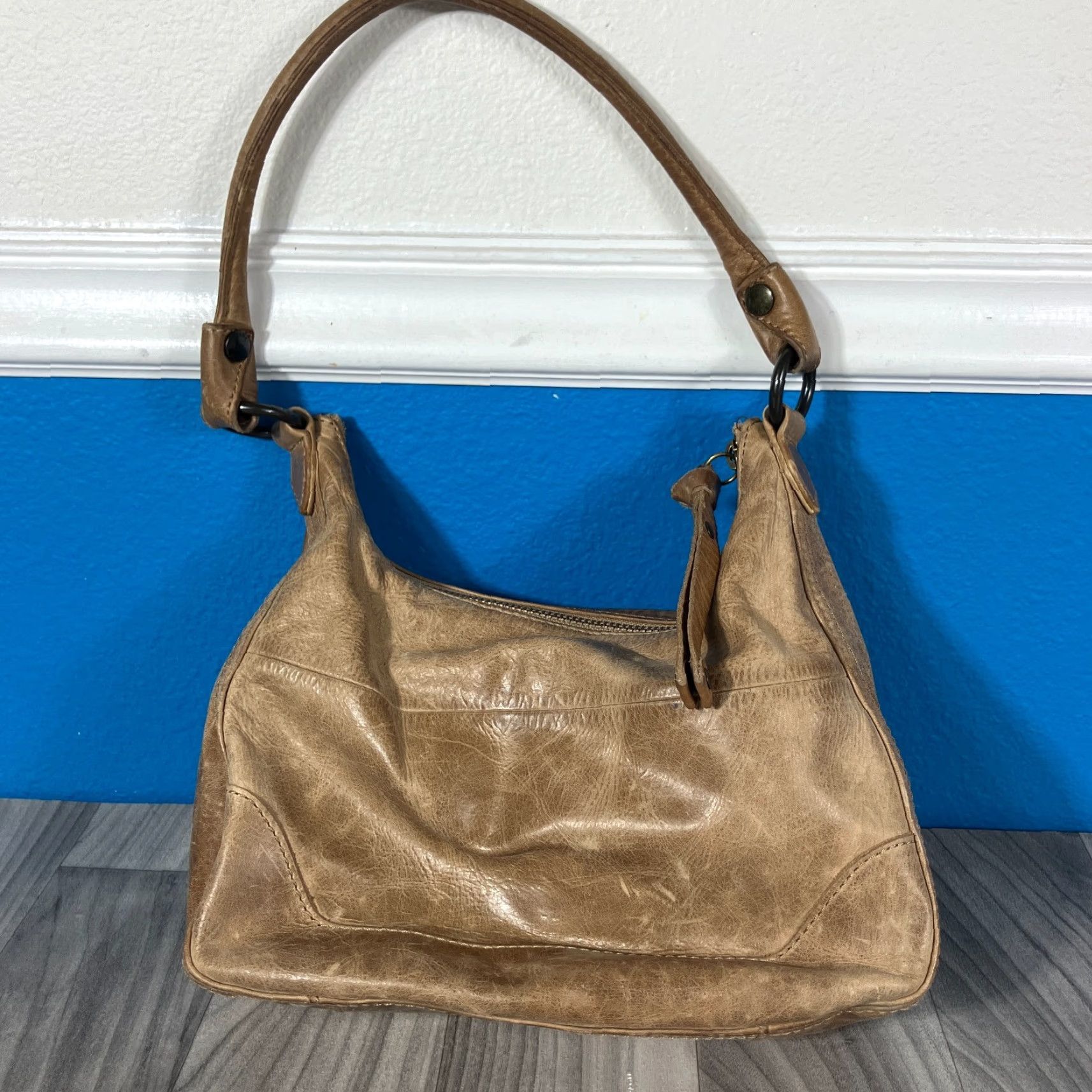 Frye Frye Melissa Crossbody Bag Tan Leather Distressed Zip Medium Women’s Size M / US 6-8 / IT 42-44 - 5 Thumbnail