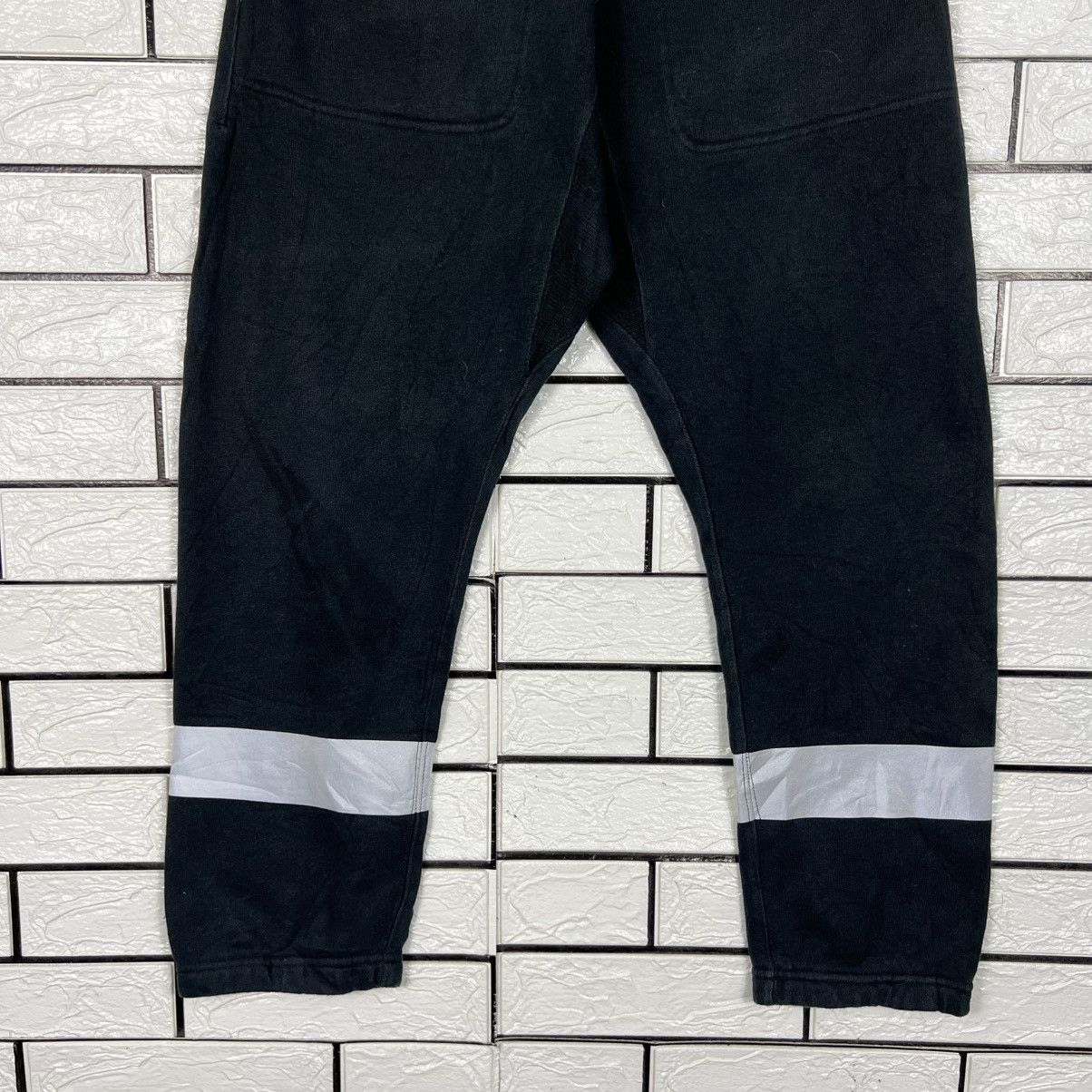 Champion CHAMPION Embroidered Small Logo Sweatpants #4266-C194 Size US 26 / EU 42 - 7 Thumbnail