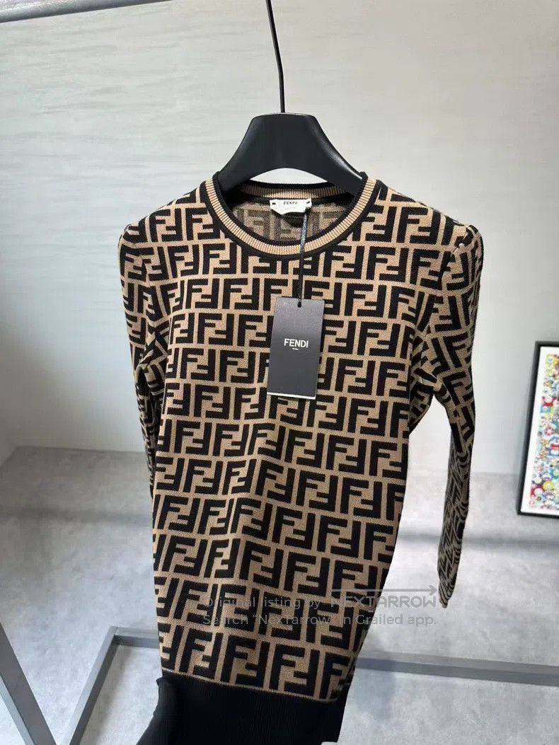 Fendi Fendi Sweater Size S / US 4 / IT 40 - 1 Thumbnail
