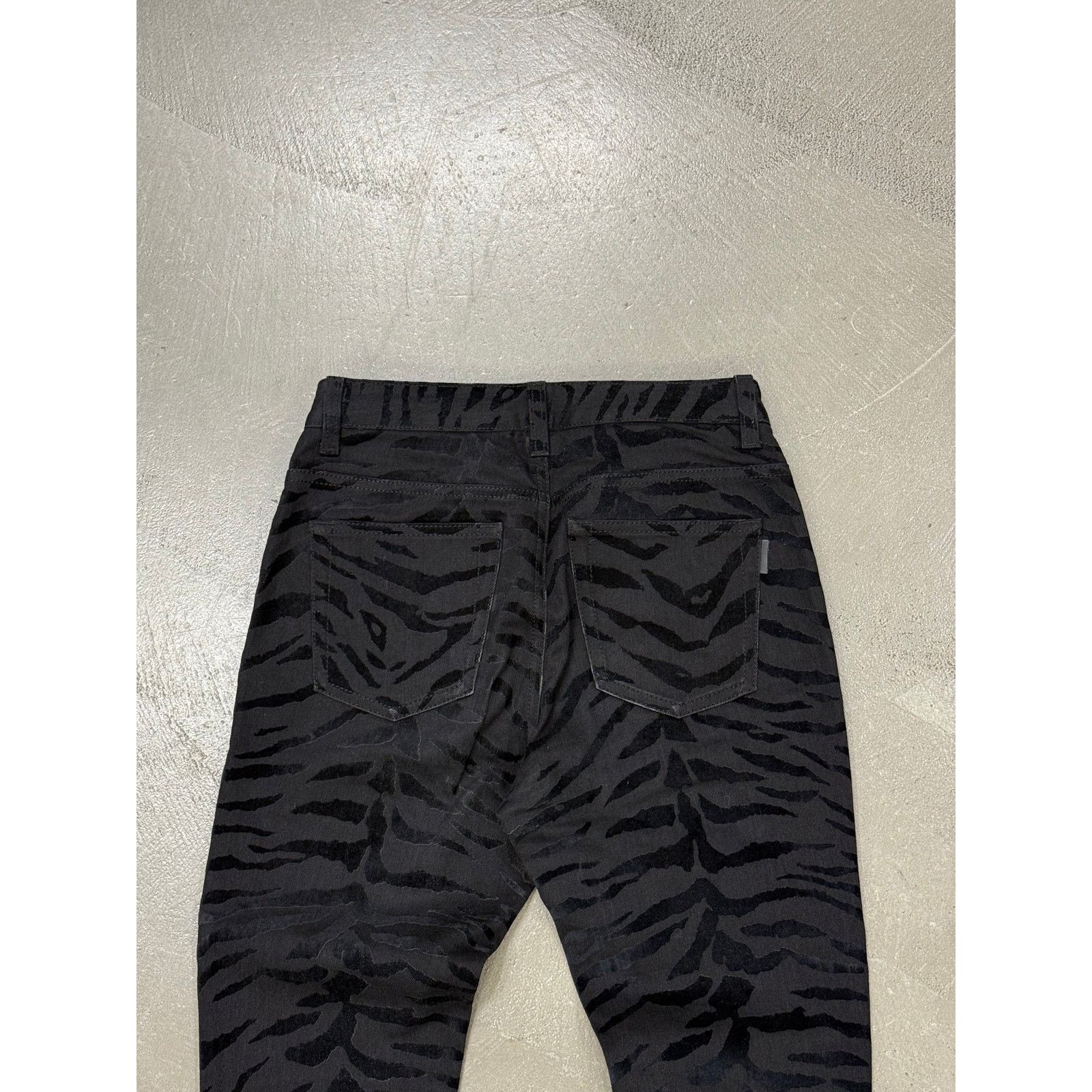 Saint Laurent Paris 2019 Saint Laurent skinny jeans with zebra print Size US 27 - 6 Thumbnail