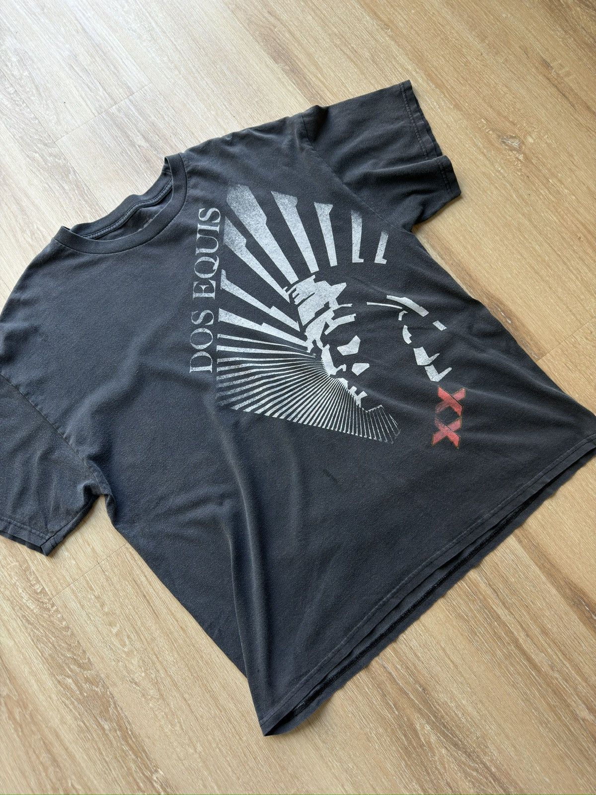 Other Vintage Dos Equis T-Shirt Size US XL / EU 56 / 4 - 4 Thumbnail