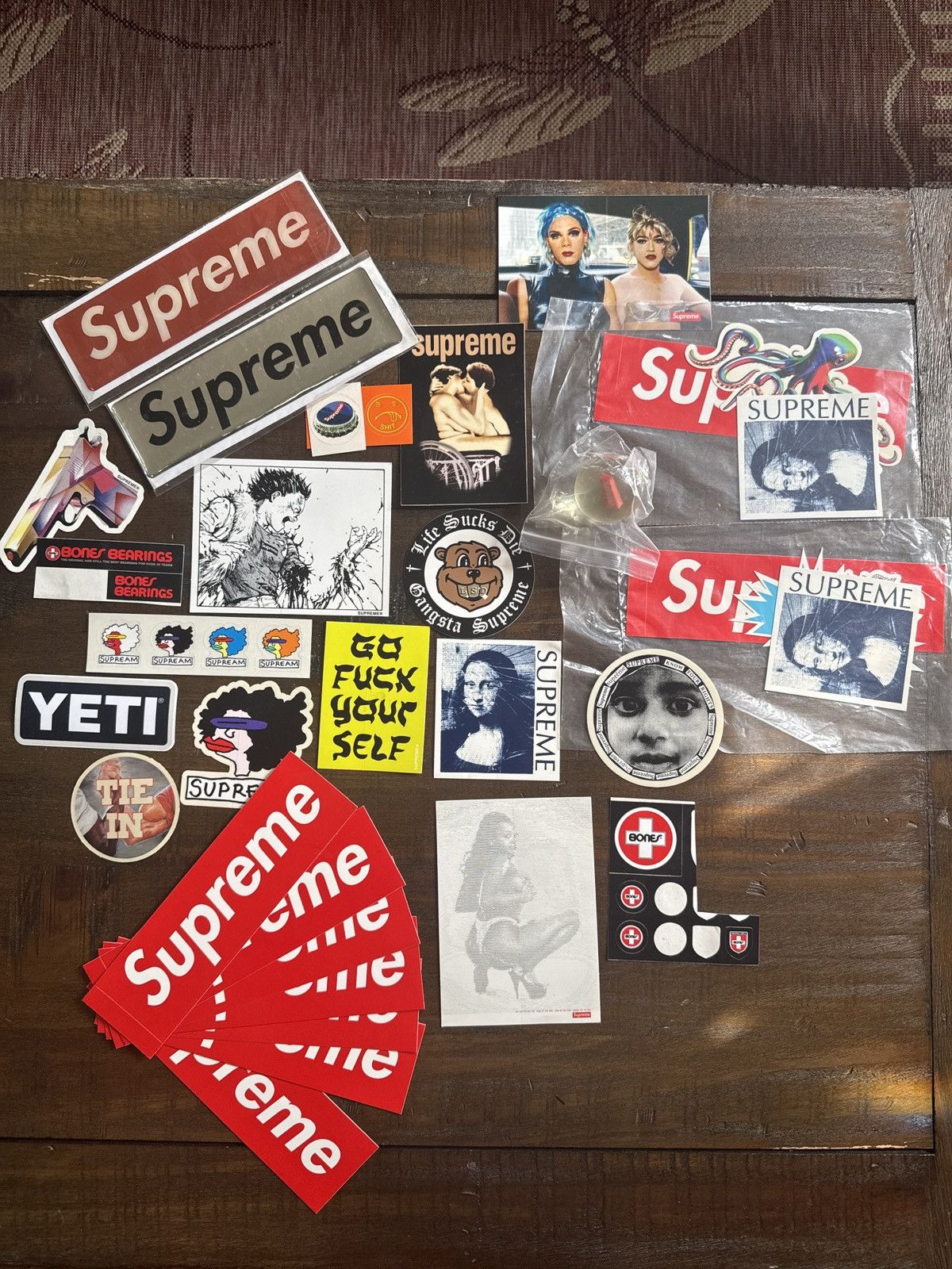 31 supreme stickers & bouncy ball