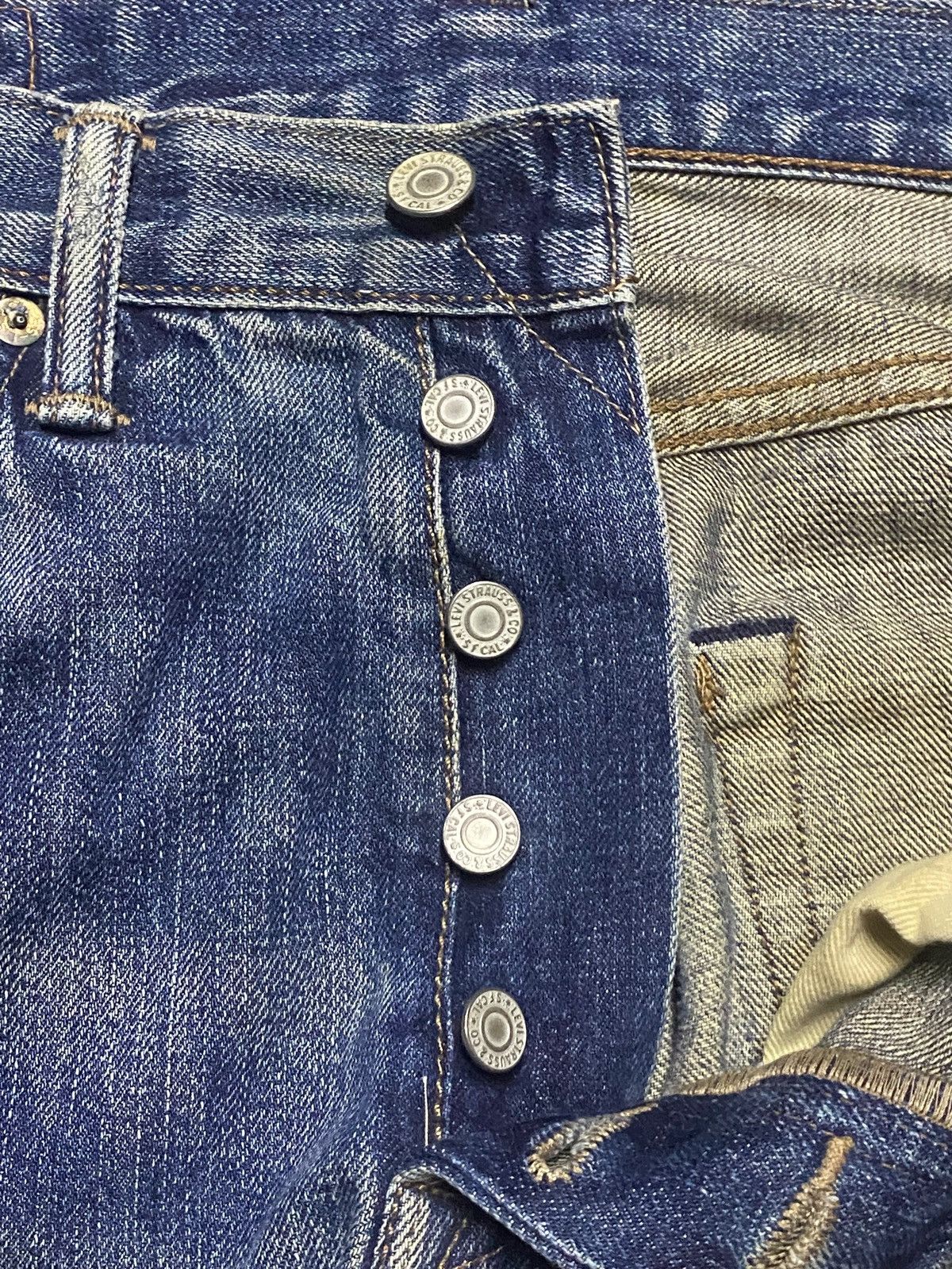 Levi's Vintage Clothing Vintage Levis 501 Mud Wash Y2K Loose Ripped Jeans Size US 33 - 10 Thumbnail