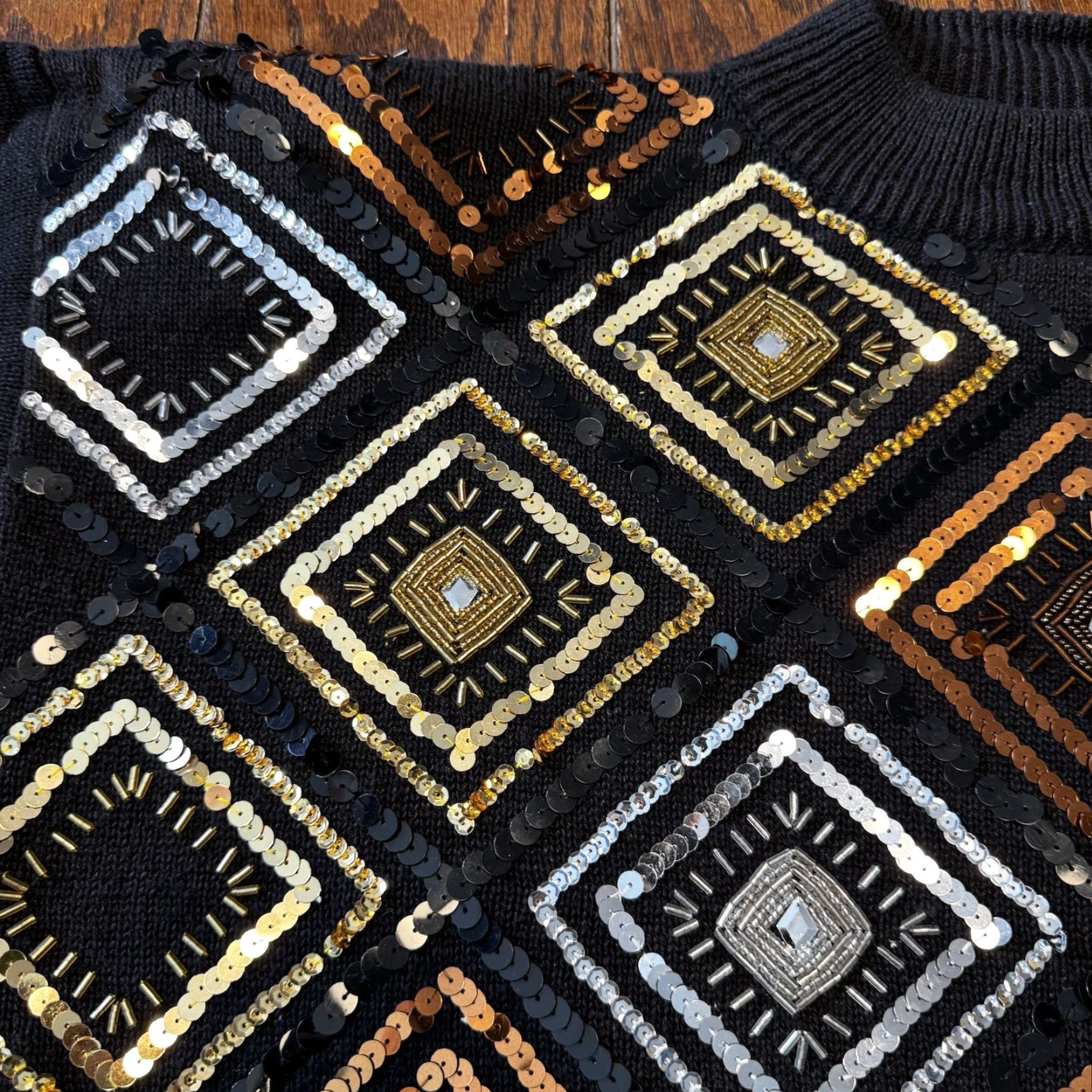 Vintage VINTAGE Maurada Sweater Embellished Sequins Tan Brown Black XL 80’s Fashion Geometric Knit Crew Neck Beaded Pullover Women Retro Size XL / US 12-14 / IT 48-50 - 3 Thumbnail