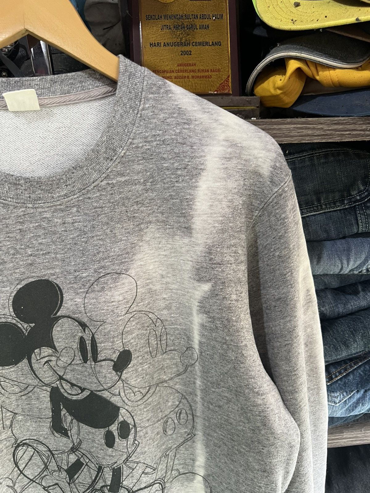 Andy Warhol × Uniqlo 🔥Andy Warhol x Uniqlo x Mickey Mouse Crewneck Sweatshirt Size US M / EU 48-50 / 2 - 5 Thumbnail