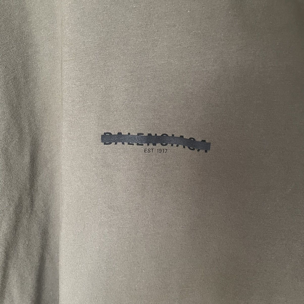 Balenciaga Balenciaga Strike 1917 Oversized T-Shirt Khaki Size US XL / EU 56 / 4 - 2 Thumbnail