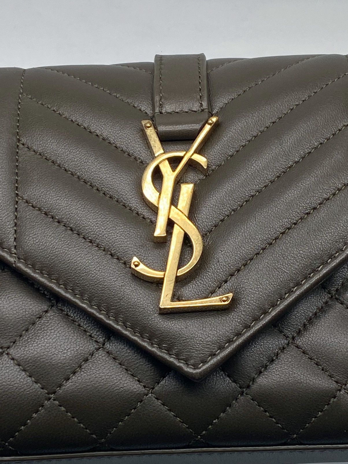 Yves Saint Laurent Saint Laurent Envelope Triquilt Small YSL Shoulder Bag Size ONE SIZE - 9 Thumbnail
