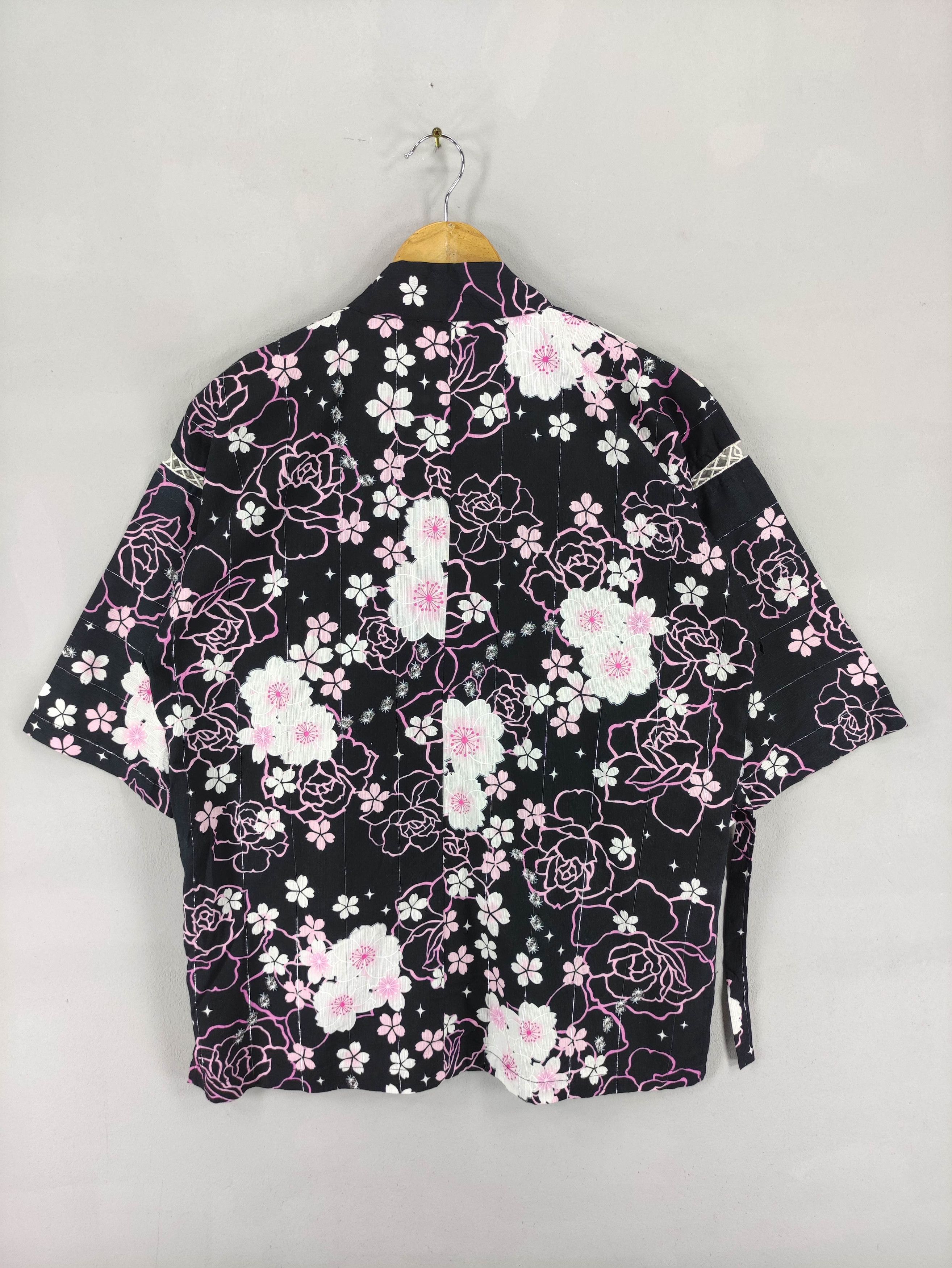 Japanese Brand Vintage Japanese Brand Kimono Cardigan Flower Pattern Size US M / EU 48-50 / 2 - 7 Thumbnail