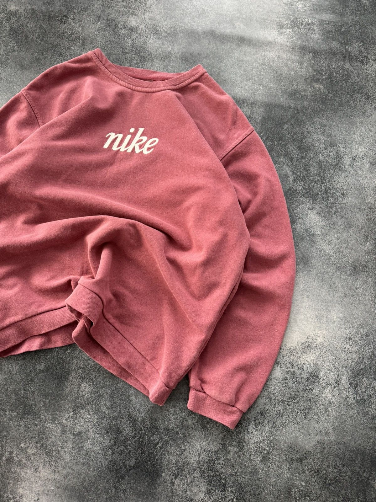 Nike Vintage Nike Big Logo Baggy Crewneck Sweatshirt y2k swoosh Size US L / EU 52-54 / 3 - 3 Thumbnail