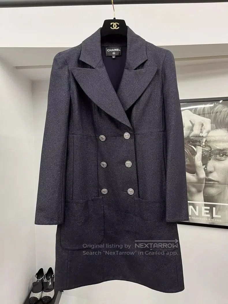 Chanel Chanel Black Double-Breasted Blazer Dress. Size US 36 / EU 52 - 1 Thumbnail