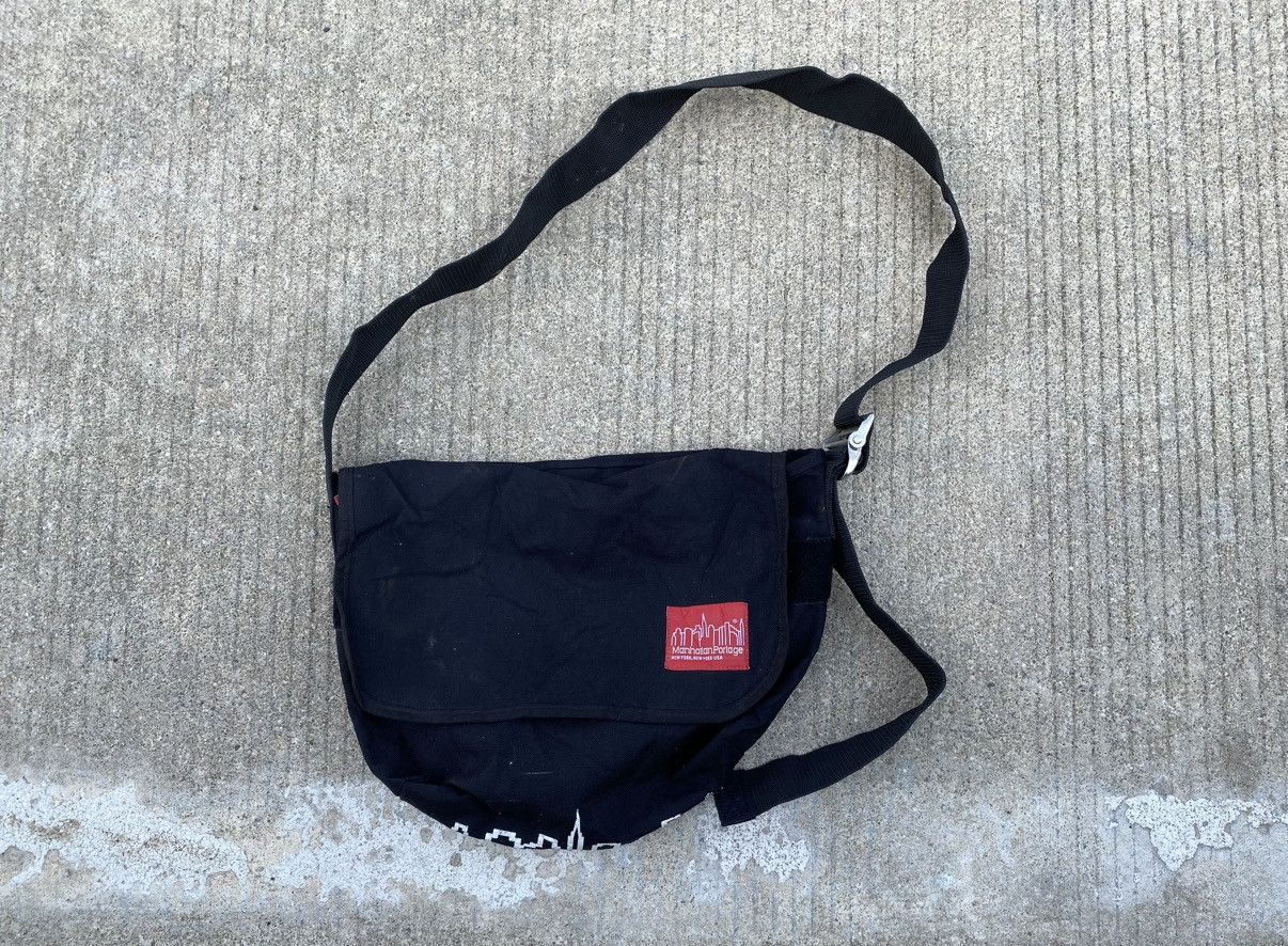 image of Manhattan Portage x Vintage Manhattan in Black, Men's