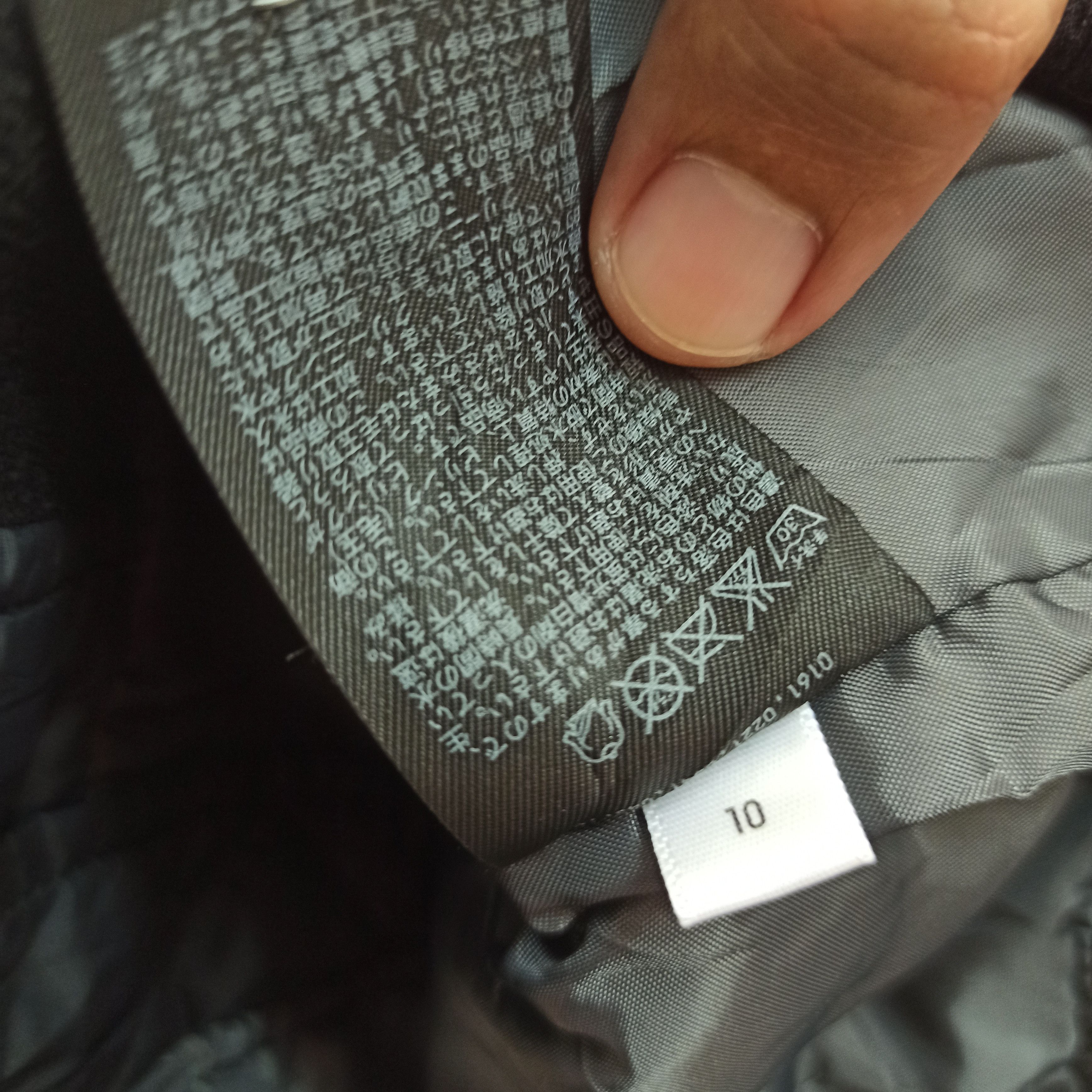 Uniqlo Rare Uniqlo Bomber Jacket By Uniqlo Japanese Size US S / EU 44-46 / 1 - 8 Thumbnail