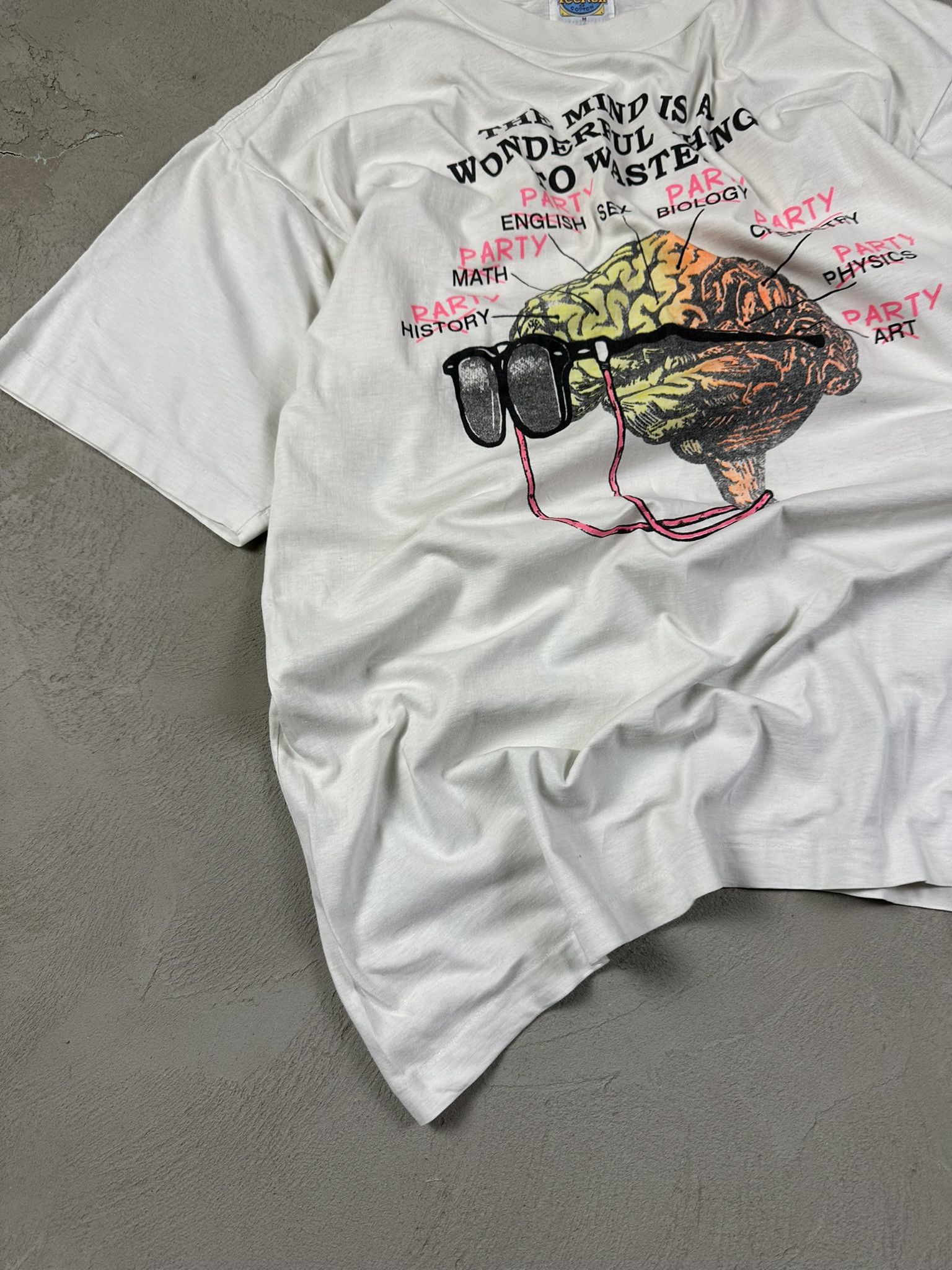 Vintage 90s Vintage "Brain Needs" Humor Graphic T-shirt Size US M / EU 48-50 / 2 - 7 Thumbnail