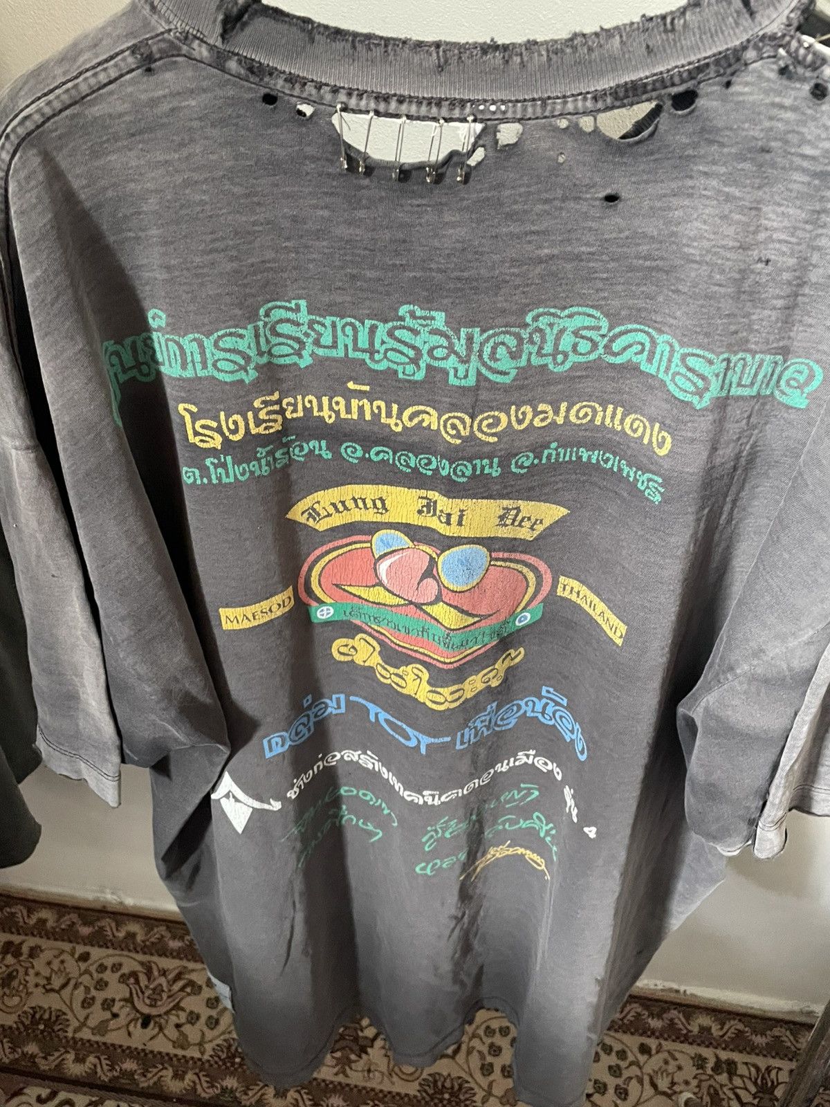 Vintage Vintage Faded Thai Graphic Distressed Tee 00s’ Size US XL / EU 56 / 4 - 3 Thumbnail