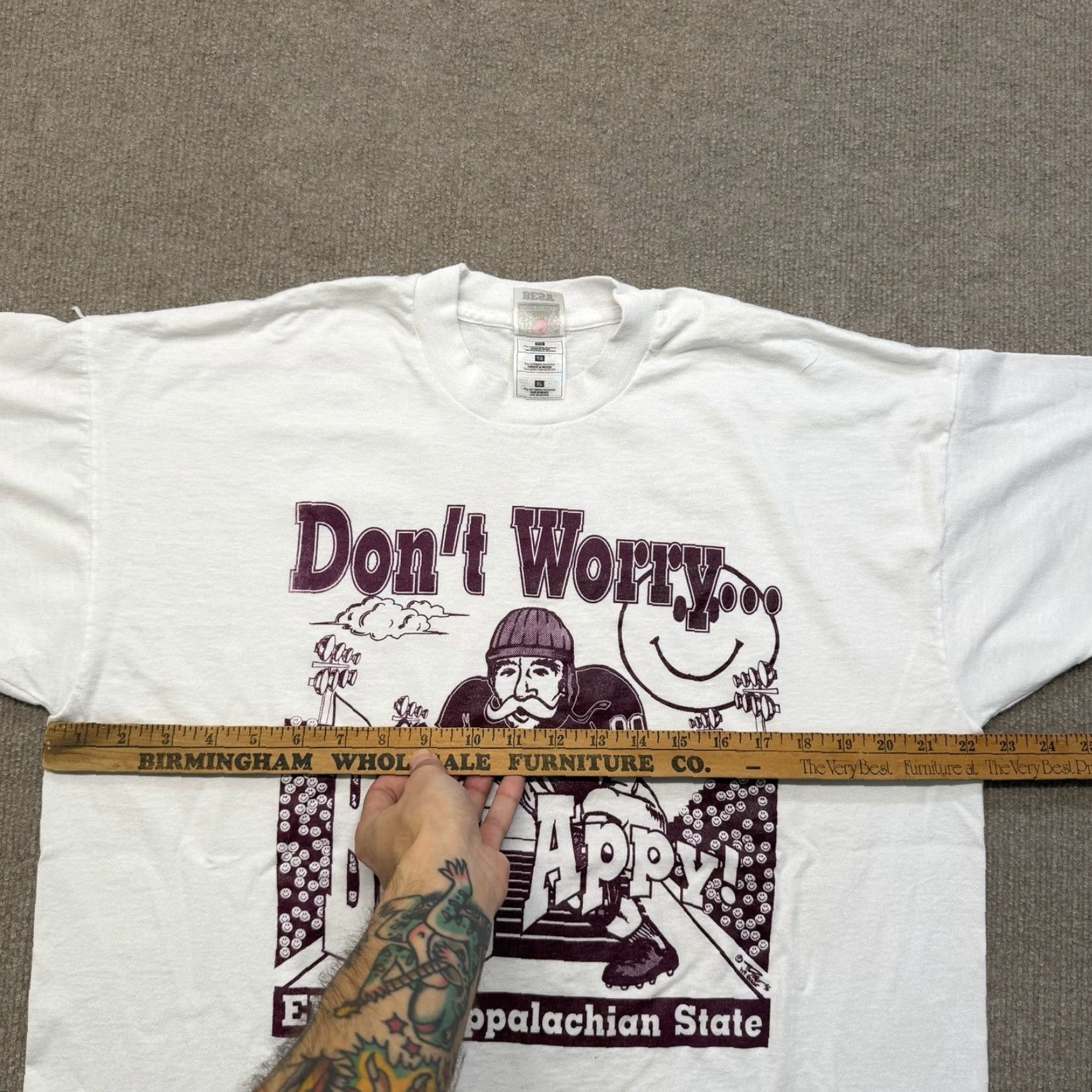 Vintage VINTAGE EKU vs Appalachian State T Shirt Mens XL White 90s Graphic Tee Football Beats Appy Mens Size US XL / EU 56 / 4 - 7 Thumbnail