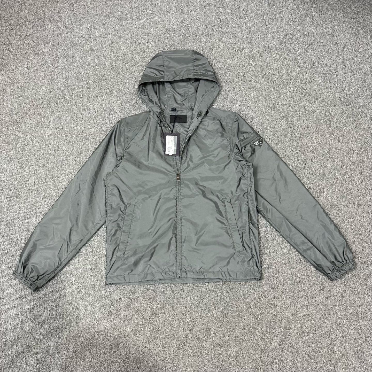 Prada Prada Gray Triangle Logo Nylon Jacket Size US S / EU 44-46 / 1 - 1 Thumbnail