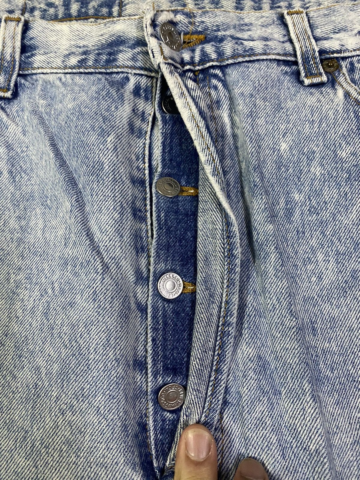 Levi's Vintage USA Levis 501 Distressed Light Wash Jeans Size US 40 / EU 56 - 11 Thumbnail