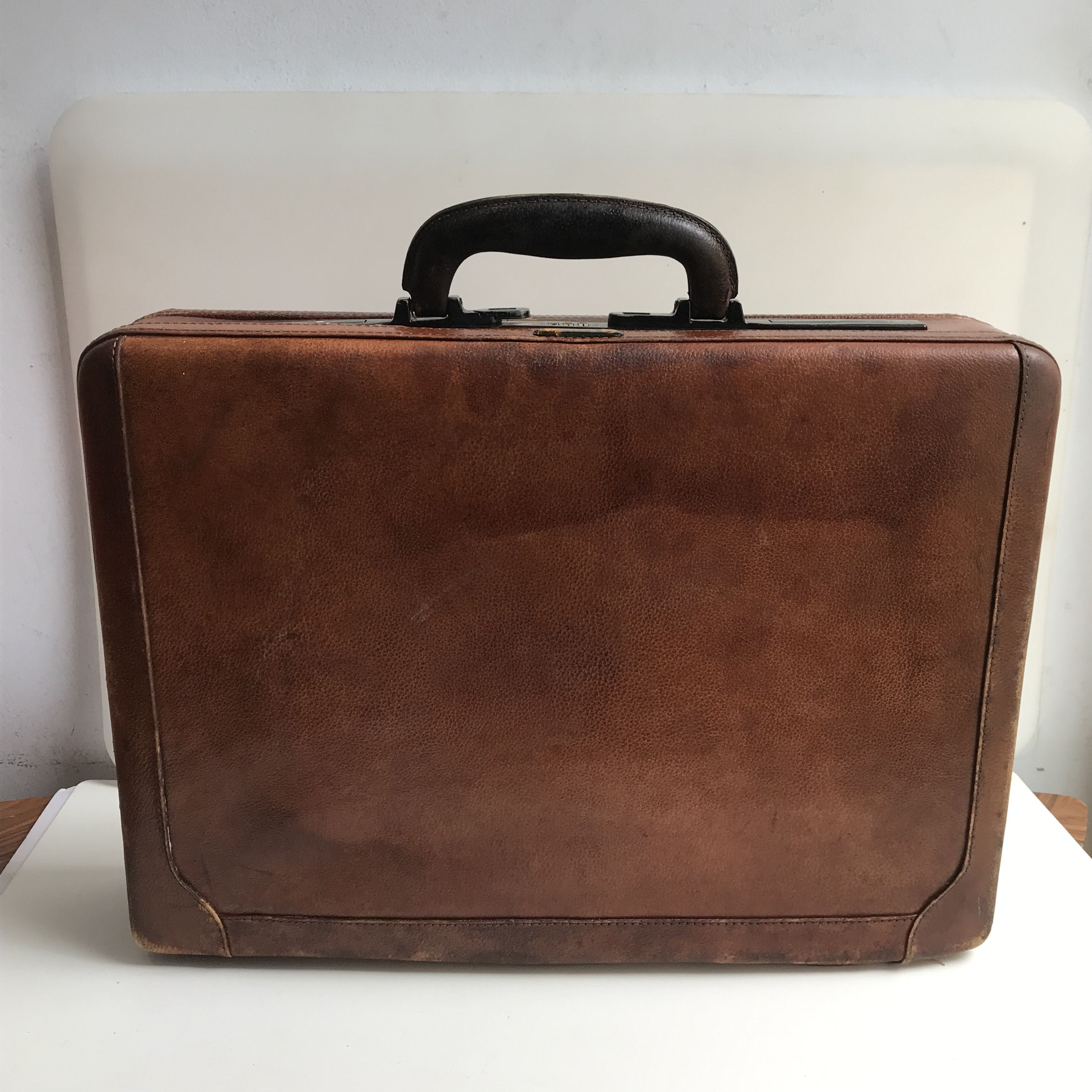 Away Travel Vintage Leather Suitcase TravelMite brown leather suitcase Size ONE SIZE - 6 Thumbnail