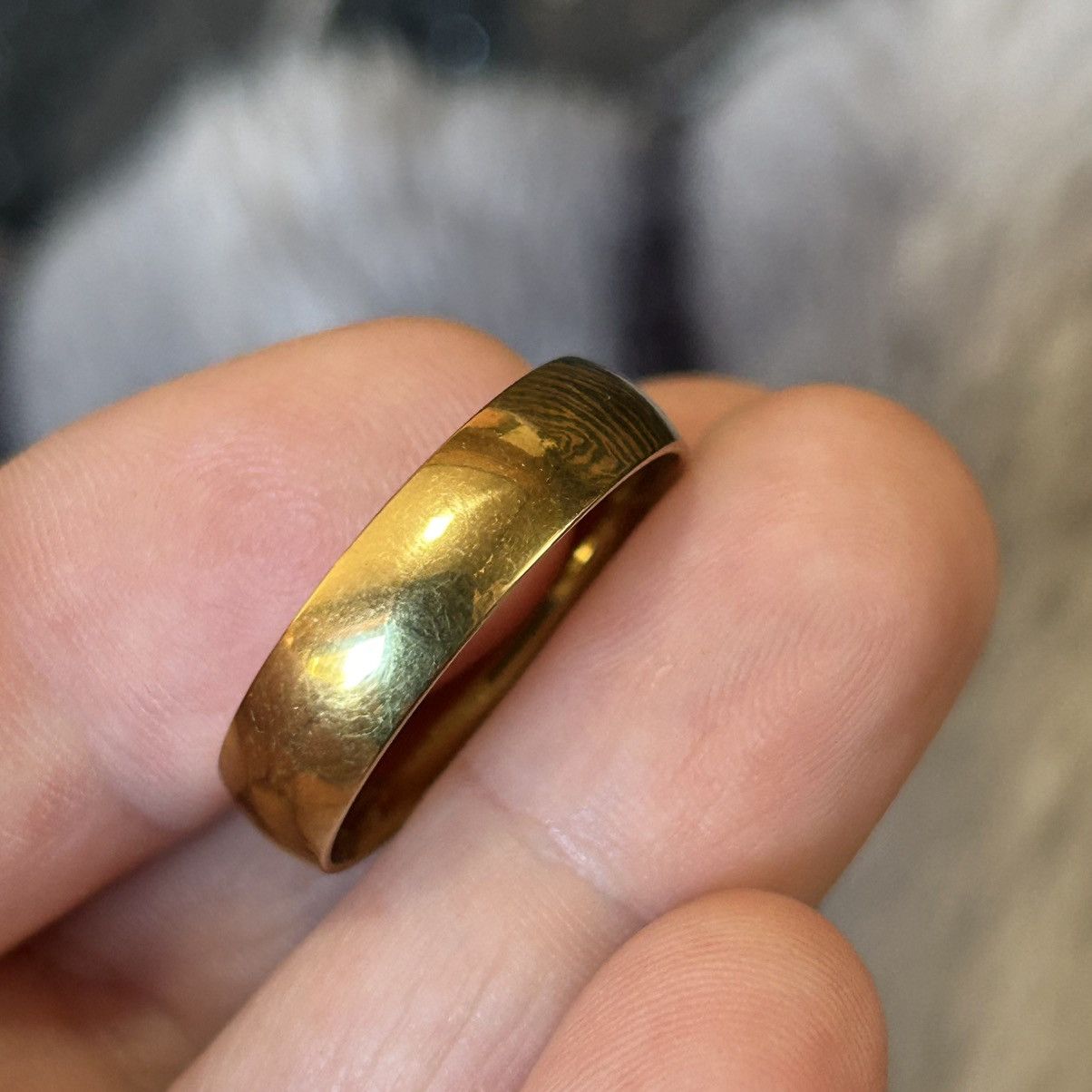 Jewelry Men’s 6mm 18kt gold plated stainless steel band ring NIB 12 Size ONE SIZE - 4 Thumbnail