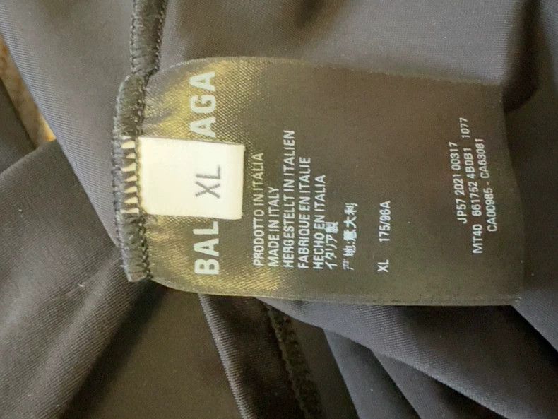 Balenciaga Balenciaga Tight short sleeves Size US XL / EU 56 / 4 - 4 Thumbnail